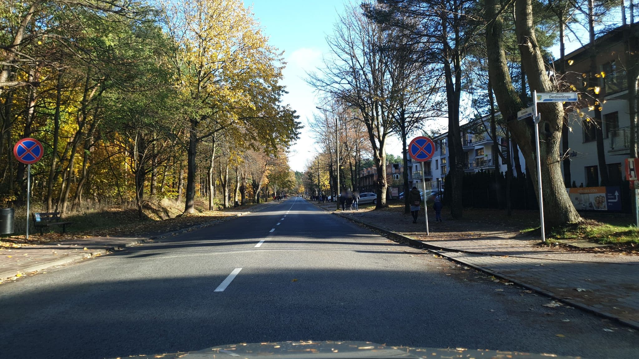 Street view near Apartamenty nad morzem - Villa 4 Pory Roku- Wynajem i Sprzedaż Apartamentów Mariola Fikus, Jastrzębia Góra