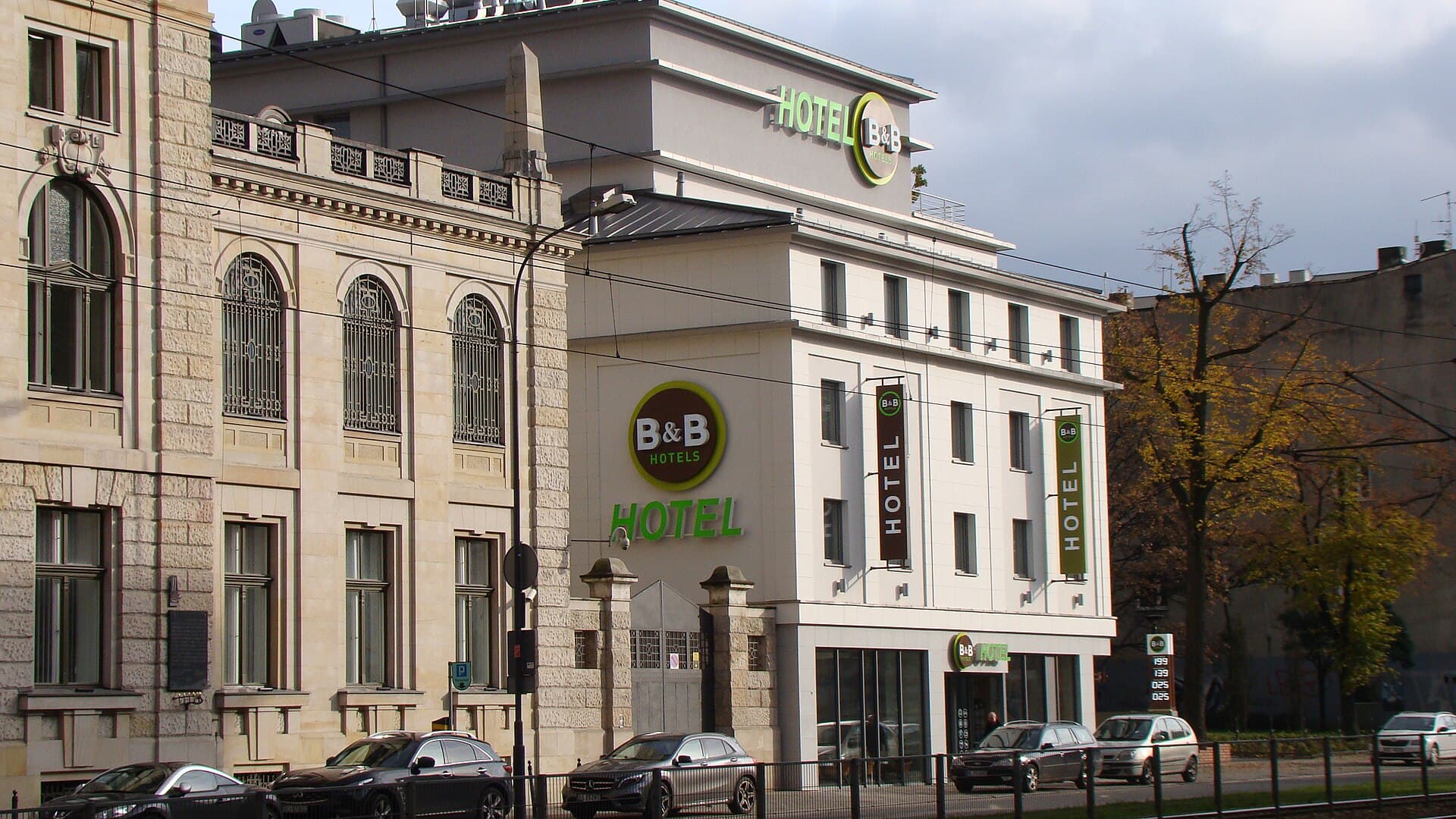 B&B HOTEL Łódź Centrum (via Wikimedia Commons, CC BY-SA 4.0)