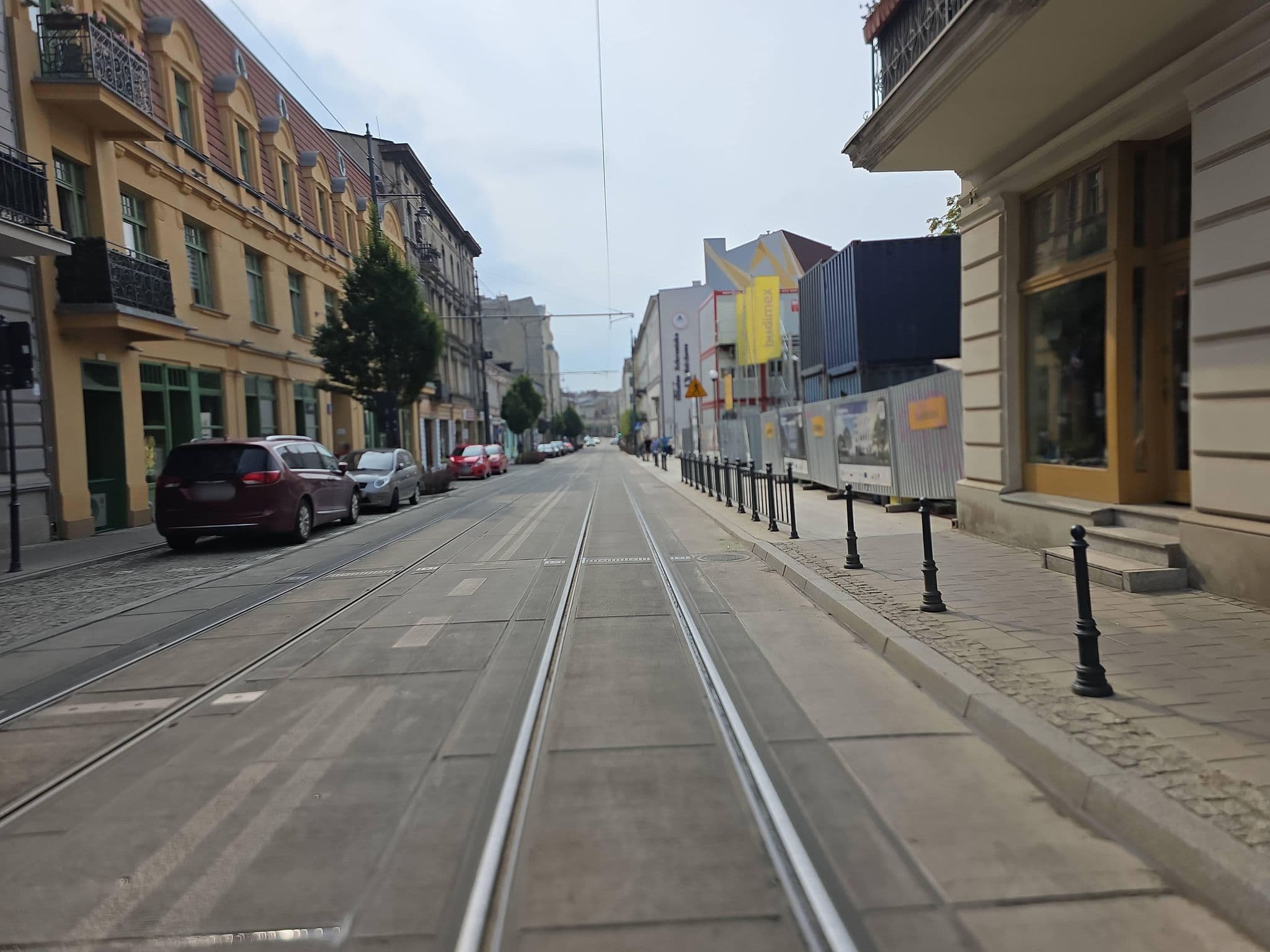 Street view near BDSM Apartamenty Bast Grey Manufaktura City Center, Łódź — © Rowerowa_Lodz (CC BY-SA · Mapillary)