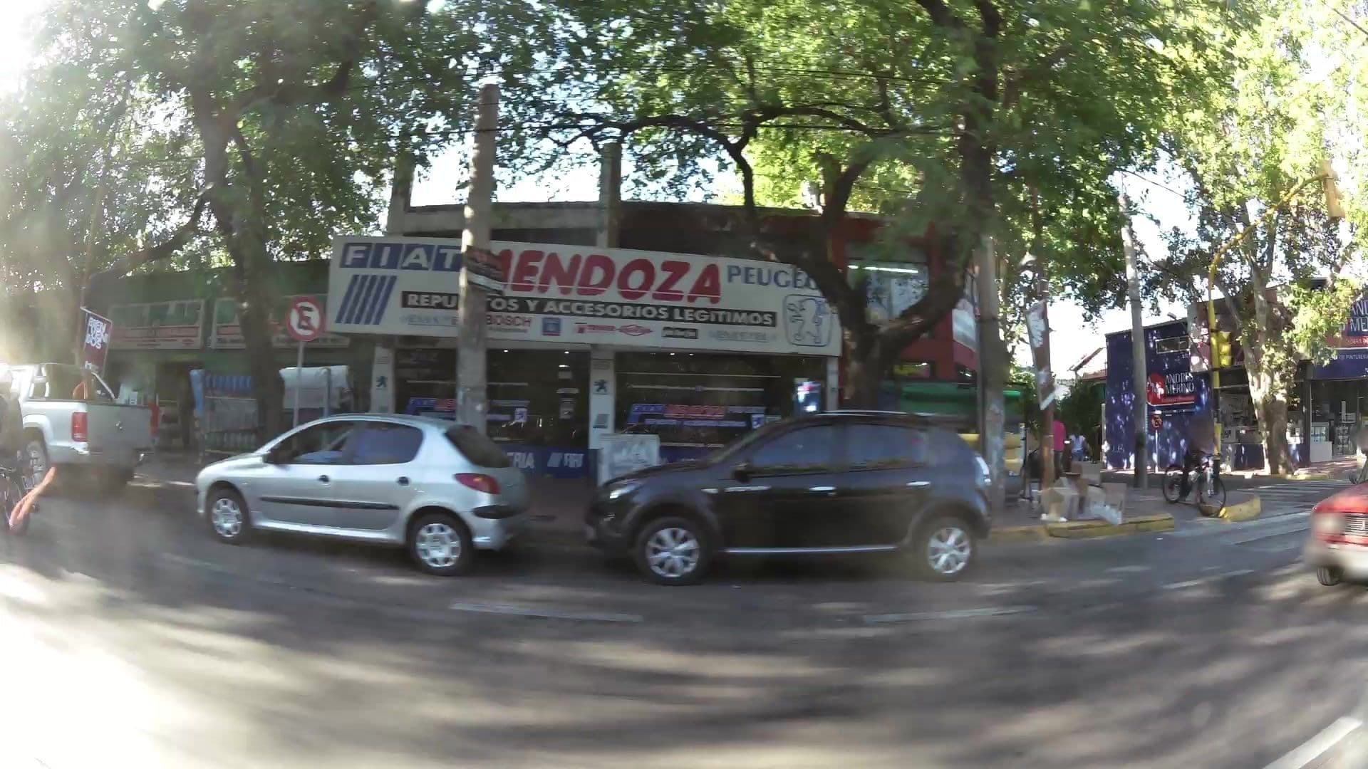 Street view near Hostel Casa de Papel, Mendoza