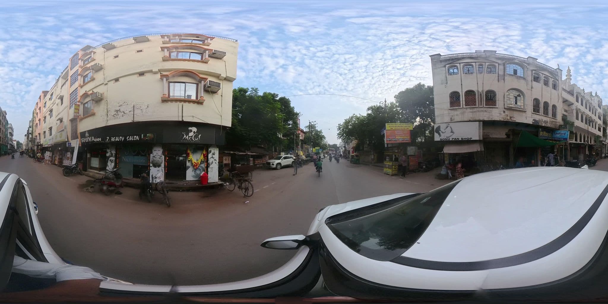 Street view near Hotel Picasso, Varanasi