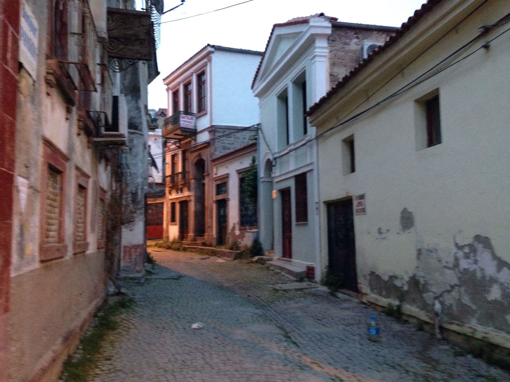 Street view near Noa Ayvalık Guest House, Ayvalık — © wiktorn (CC BY-SA · Mapillary)