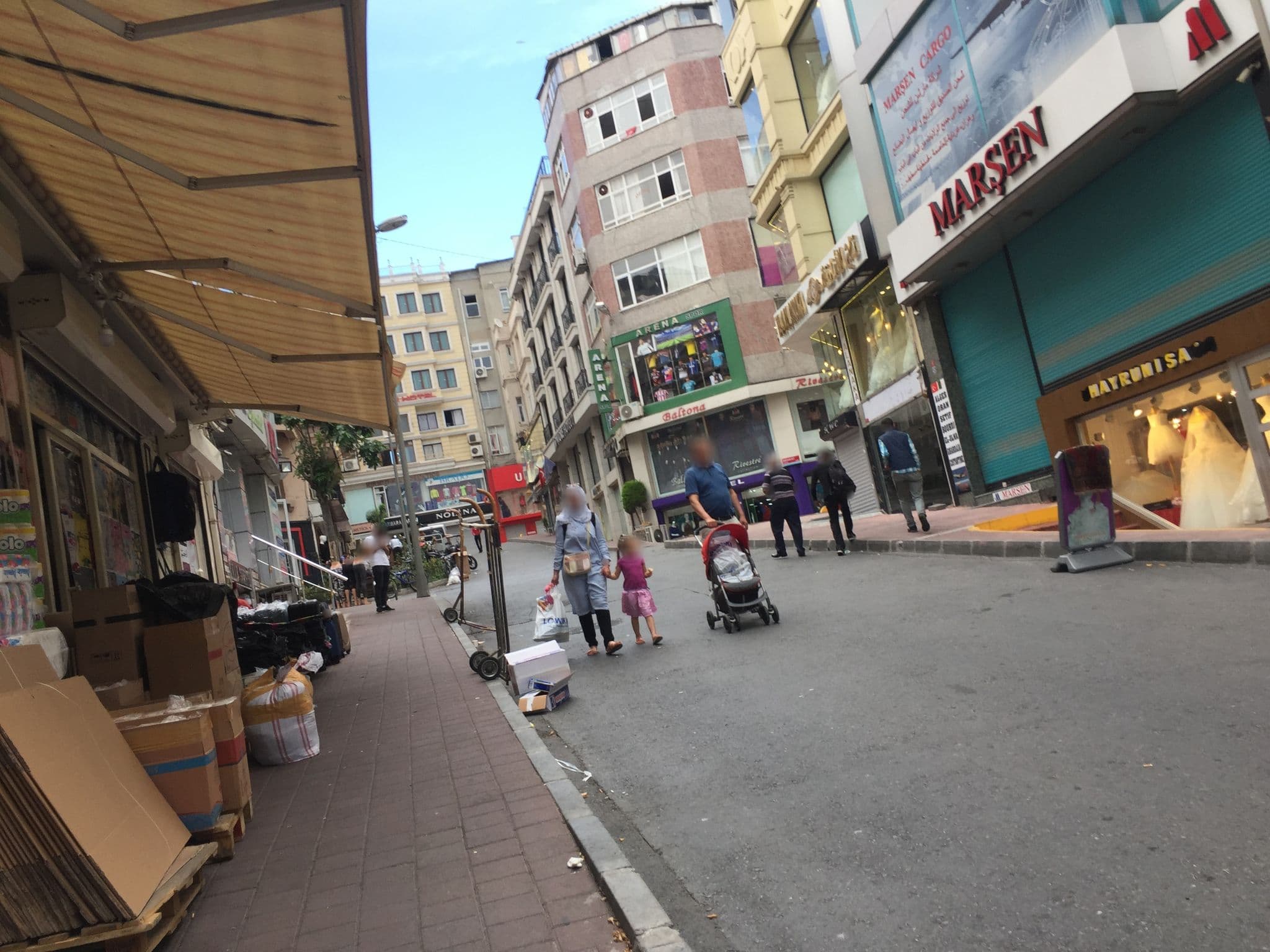 Street view near Hotel Momento İstanbul, Eminönü