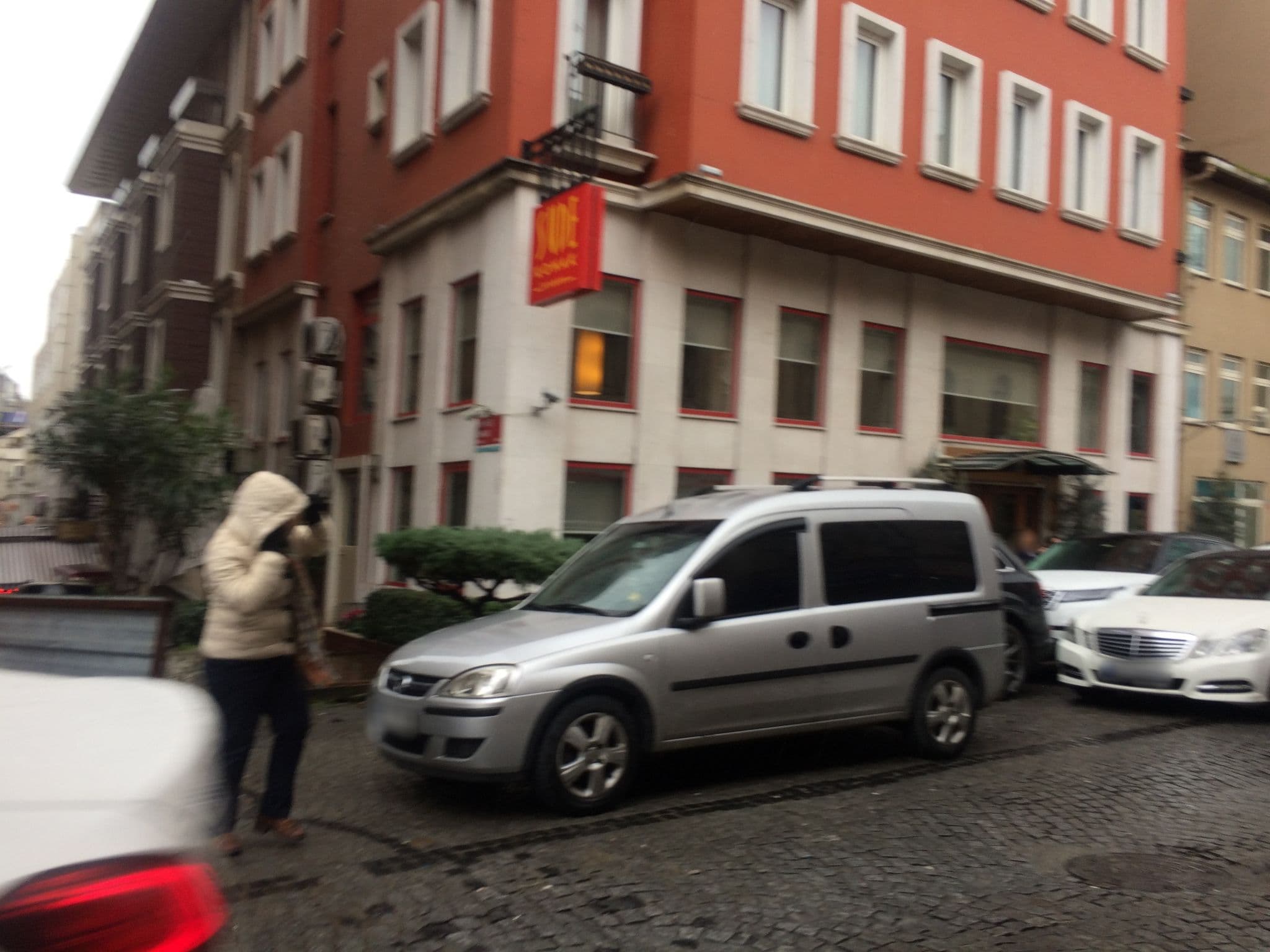 Street view near Erboy Hotel İstanbul Sirkeci, Eminönü — © iraa (CC BY-SA · Mapillary)