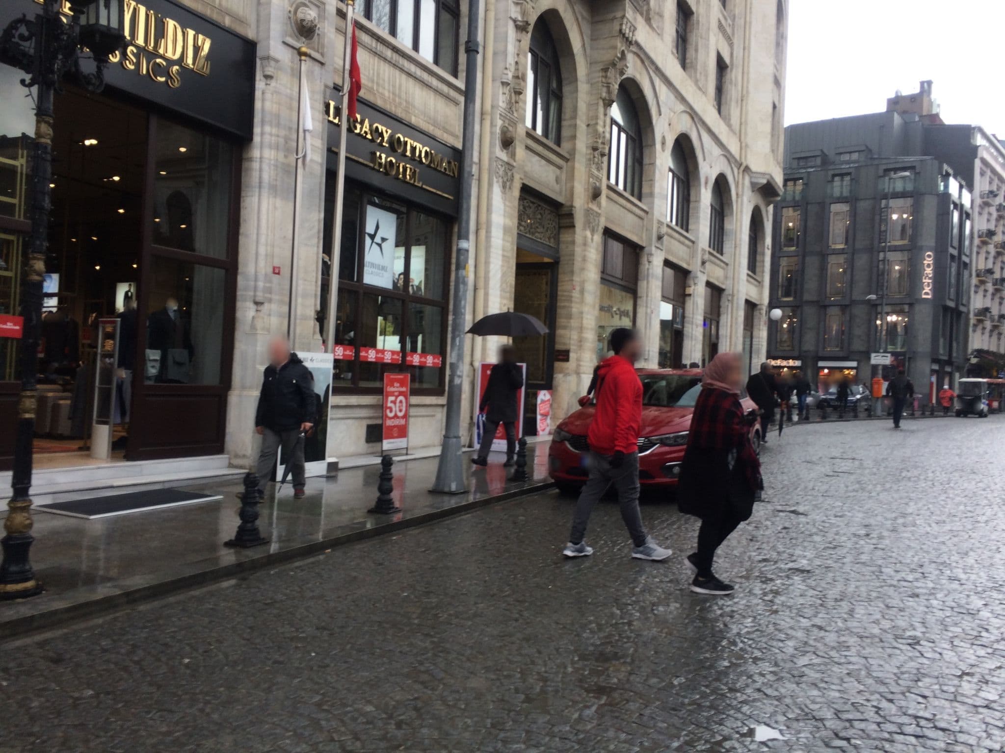 Street view near Legacy Ottoman Hotel Old City, Eminönü — © iraa (CC BY-SA · Mapillary)