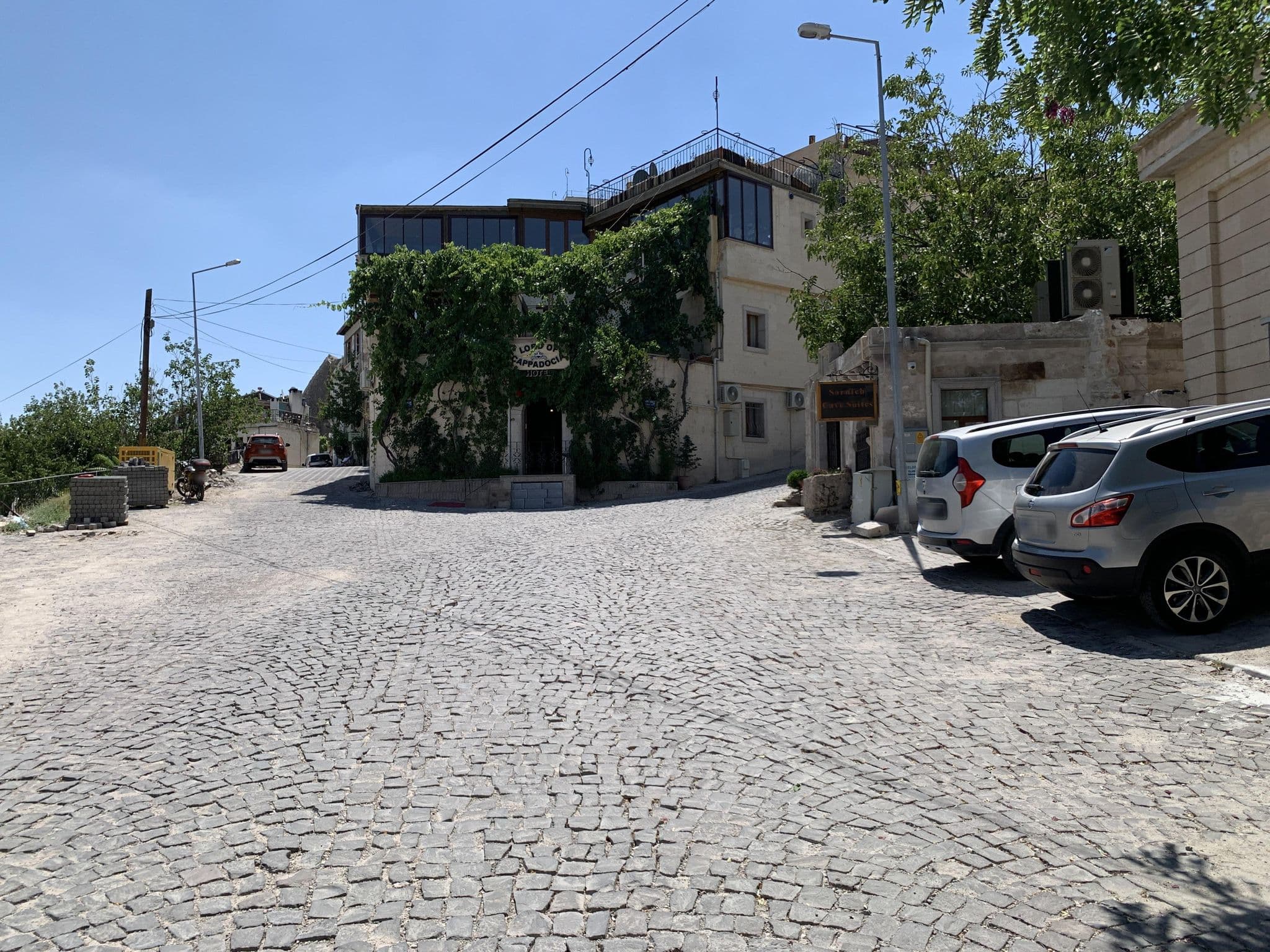 Street view near Güven Cave Hotel, Göreme — © robot8a (CC BY-SA · Mapillary)