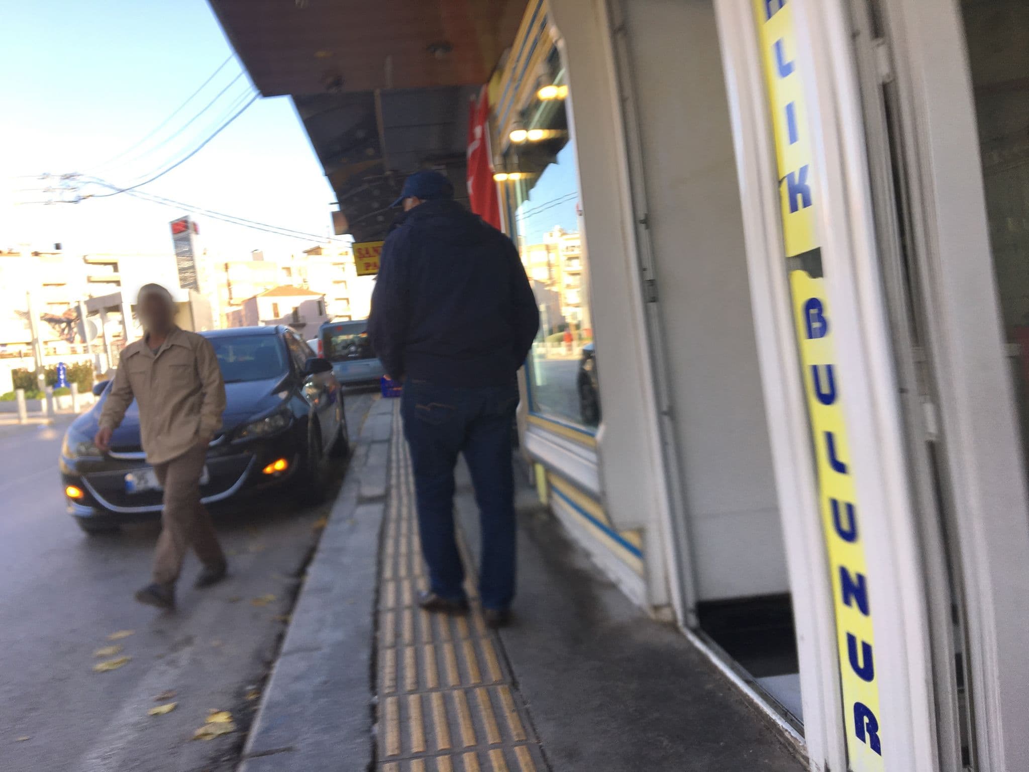 Street view near Kocabıçak Buca Hotel, Karabağlar — © cernajakoska (CC BY-SA · Mapillary)