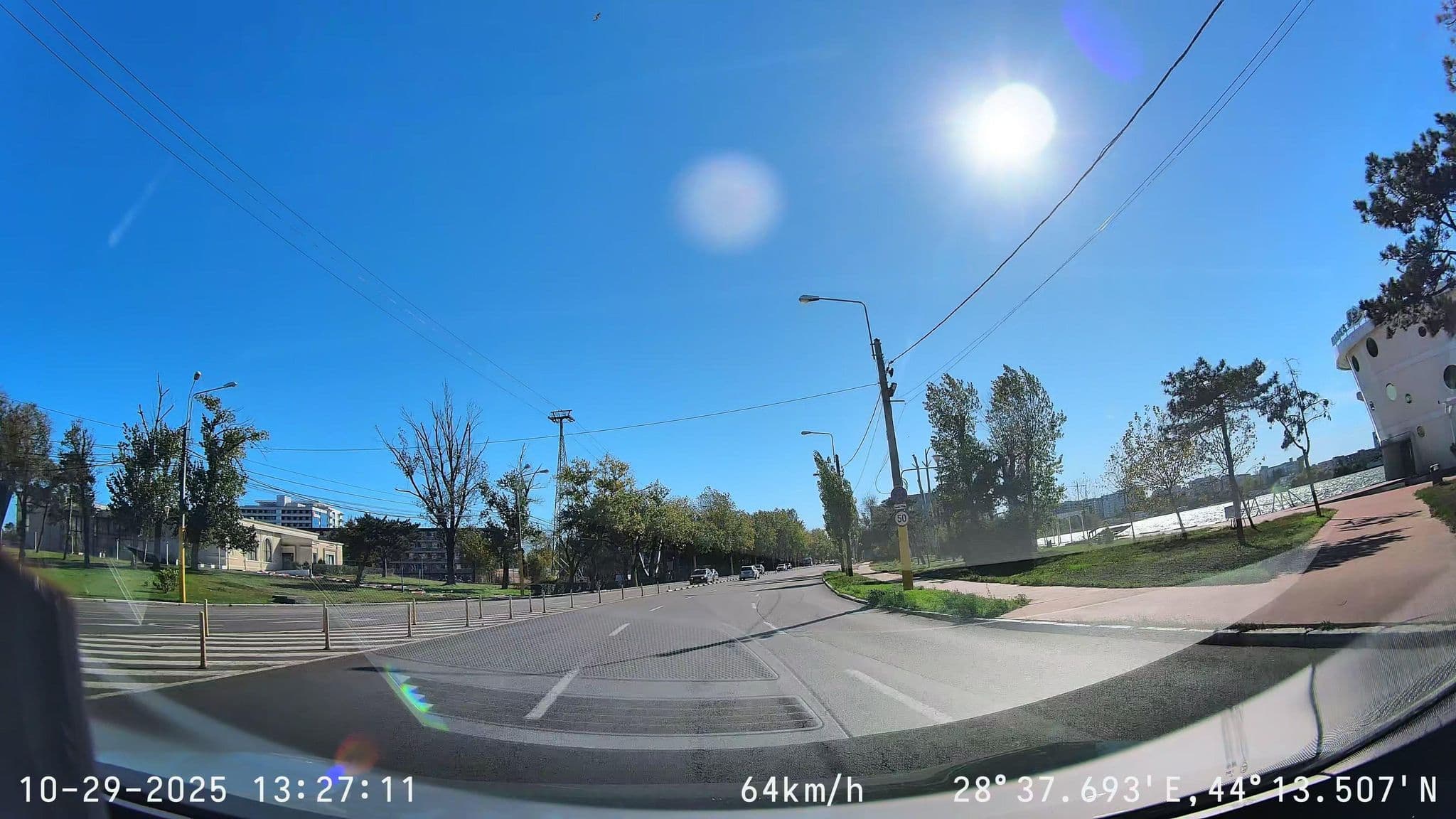 Street view near Steluta apartament Mamaia, Palazu Mare — © edjone (CC BY-SA · Mapillary)