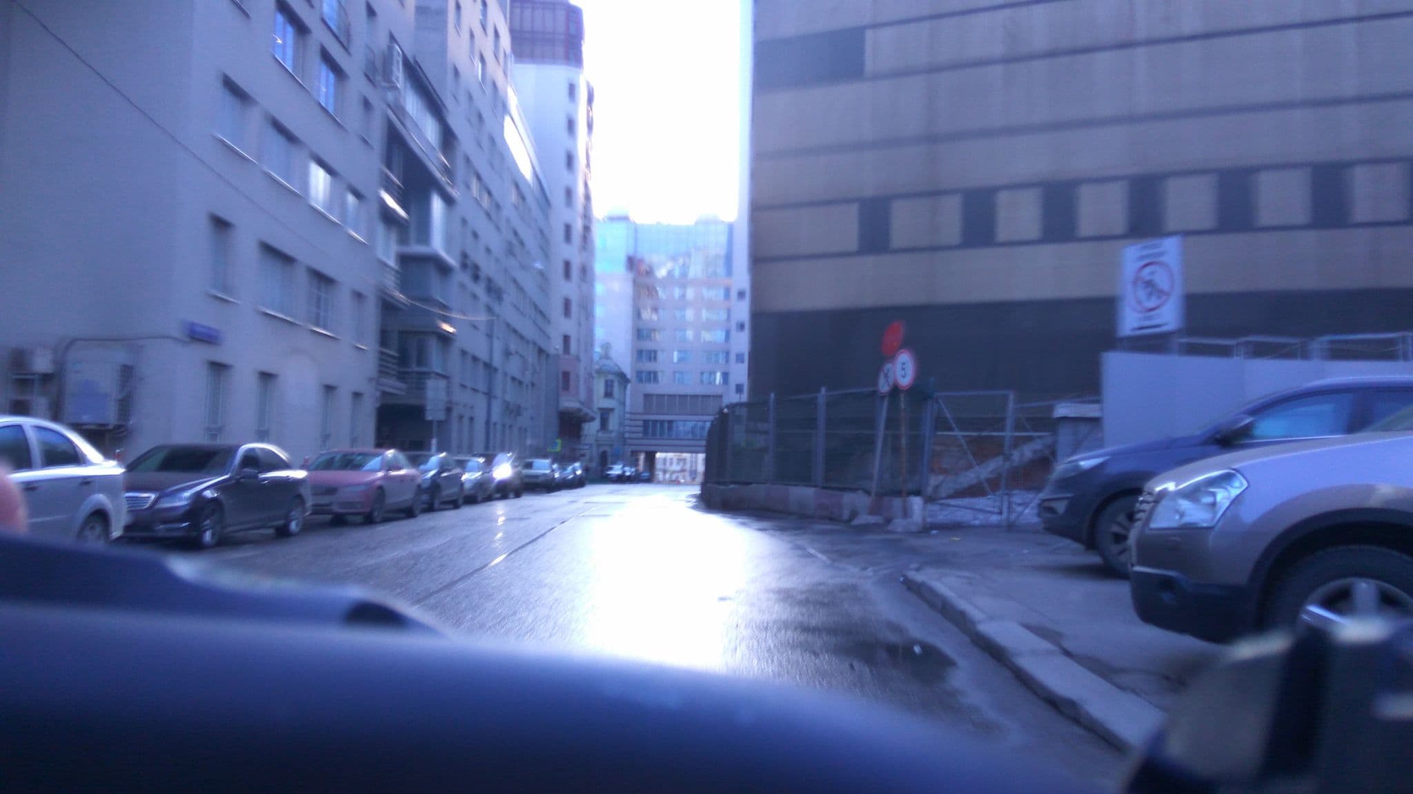Street view near Brosko Hotel Moscow, Presnenskiy — © trolleway (CC BY-SA · Mapillary)