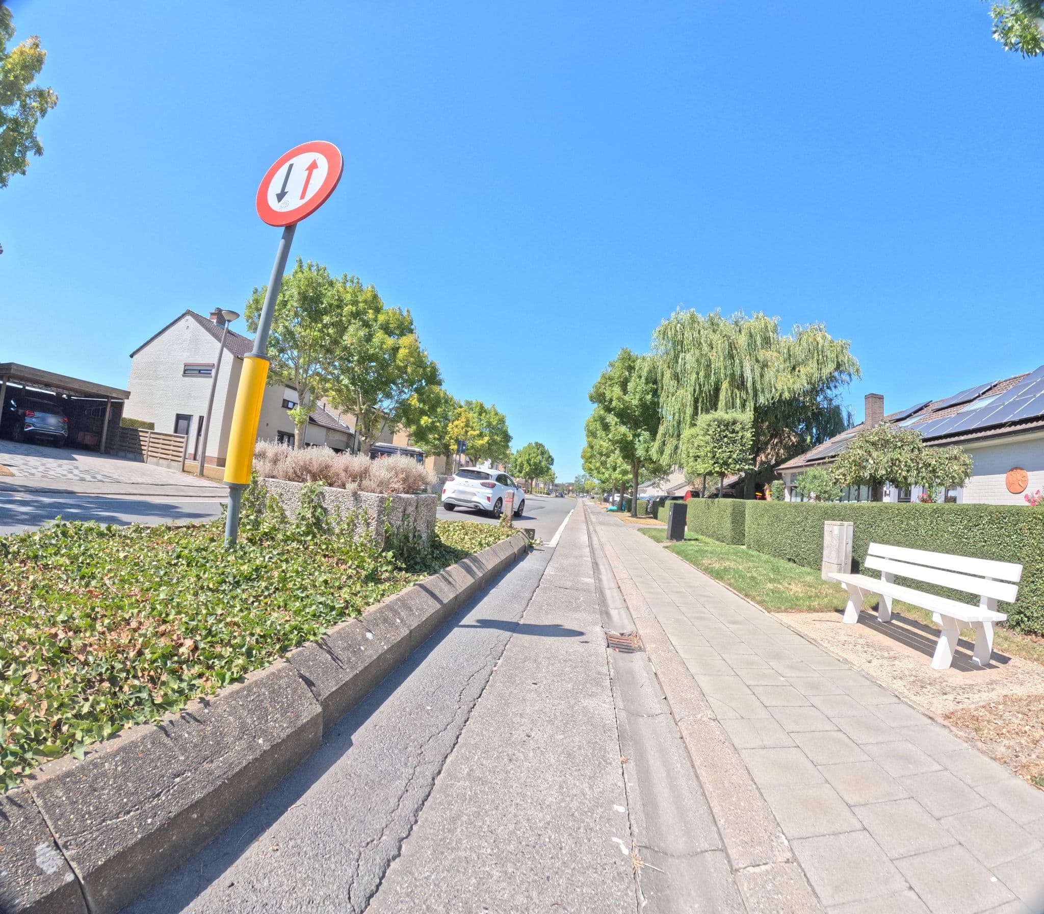 Street view near B&B Huize Van Damme, Nieuwpoort — © filipc (CC BY-SA · Mapillary)