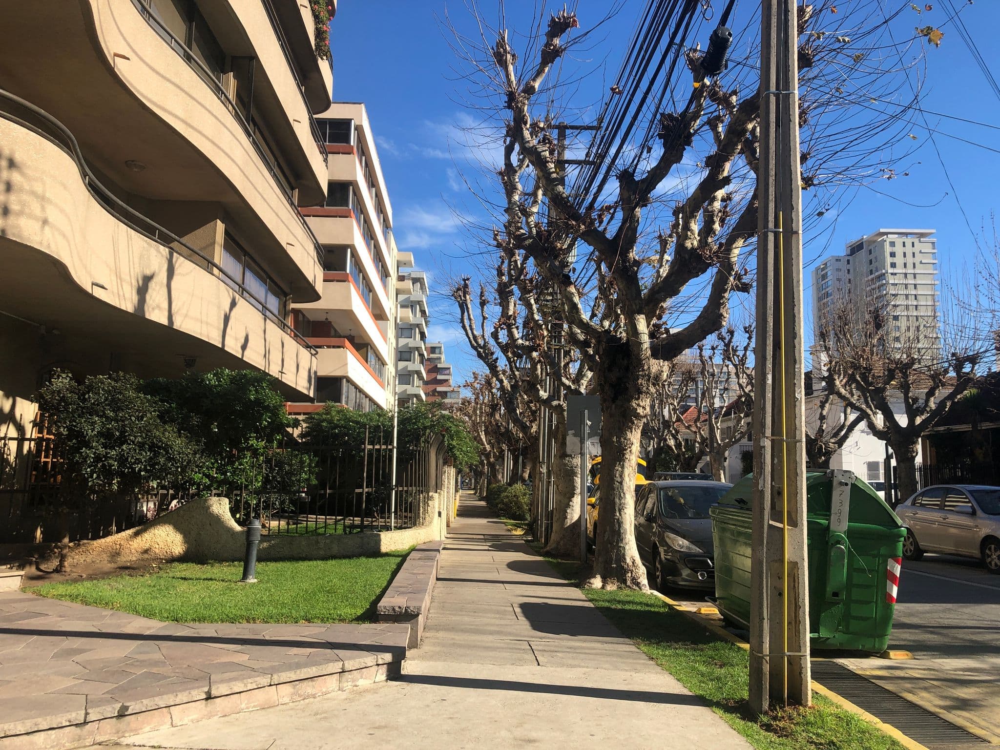 Street view near Hotel 3 Poniente, Viña del Mar — © dudacd (CC BY-SA · Mapillary)