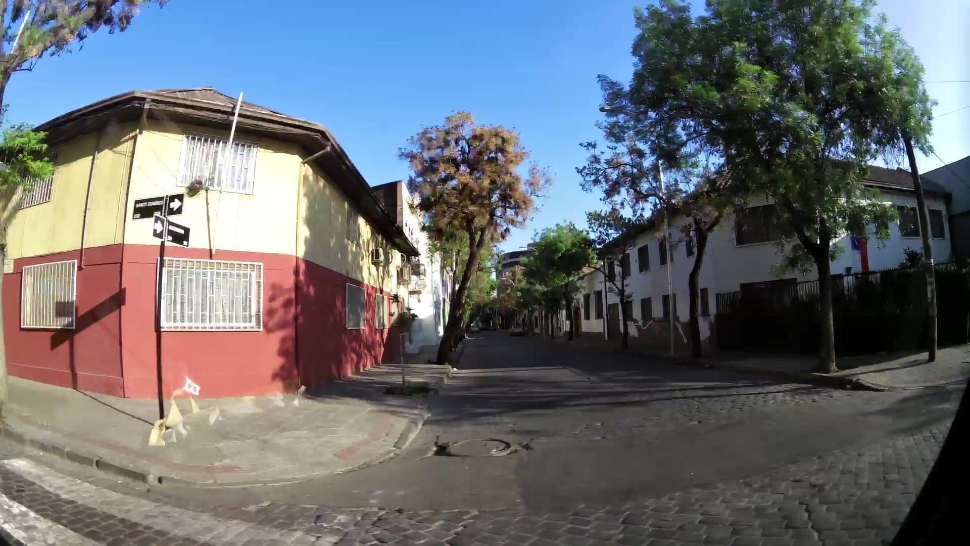 Street view near Hostel Housing Horizonte, Santiago