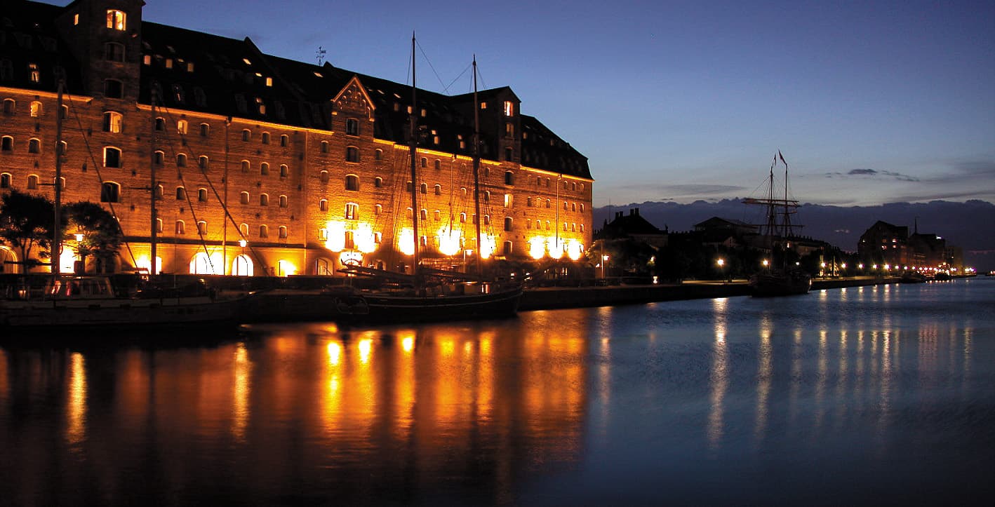 Admiral Hotel Copenhagen (via Wikimedia Commons, CC BY-SA 3.0)