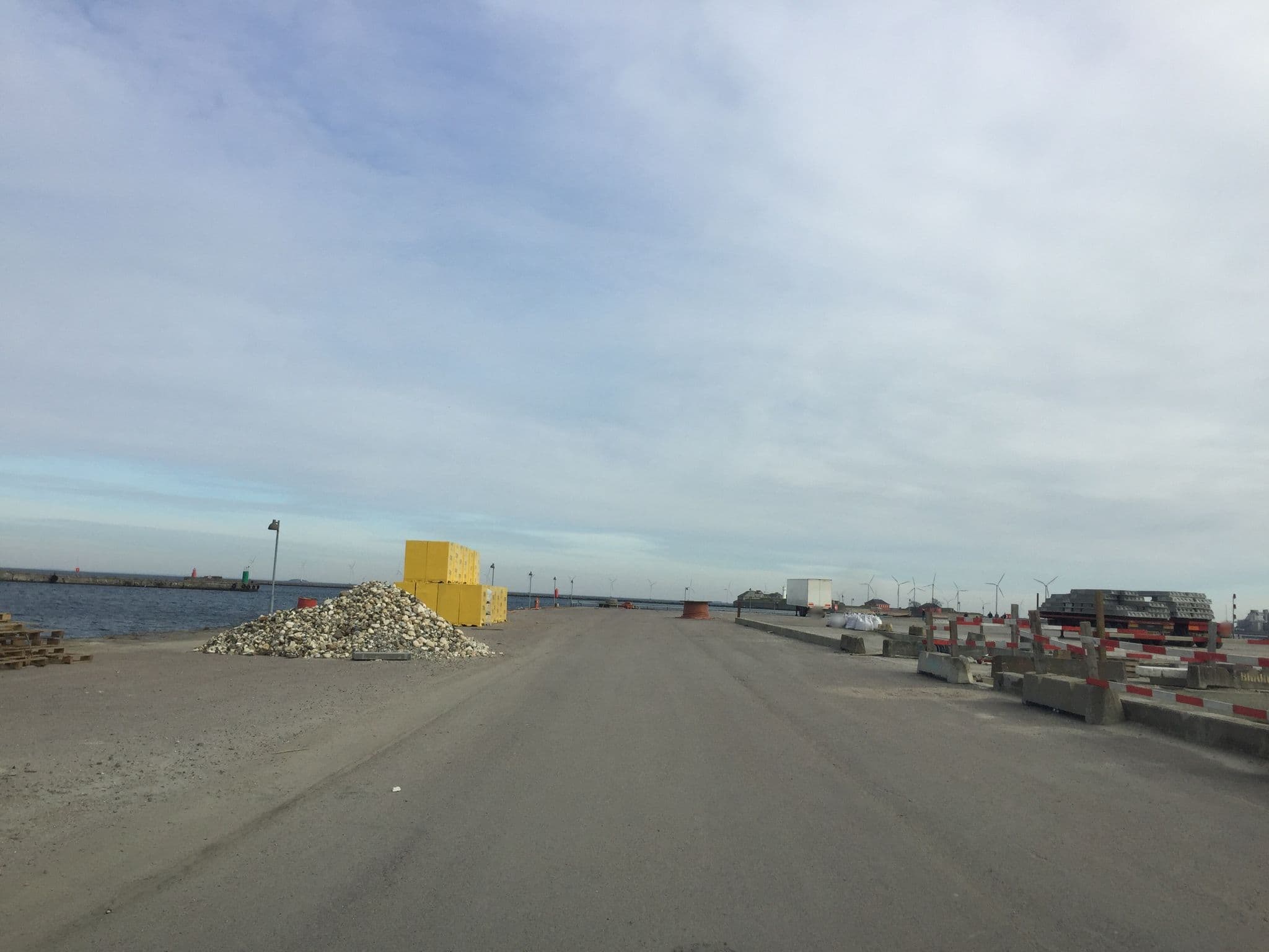Street view near Fairfield by Marriott Copenhagen Nordhavn, Indre By — © vicval (CC BY-SA · Mapillary)