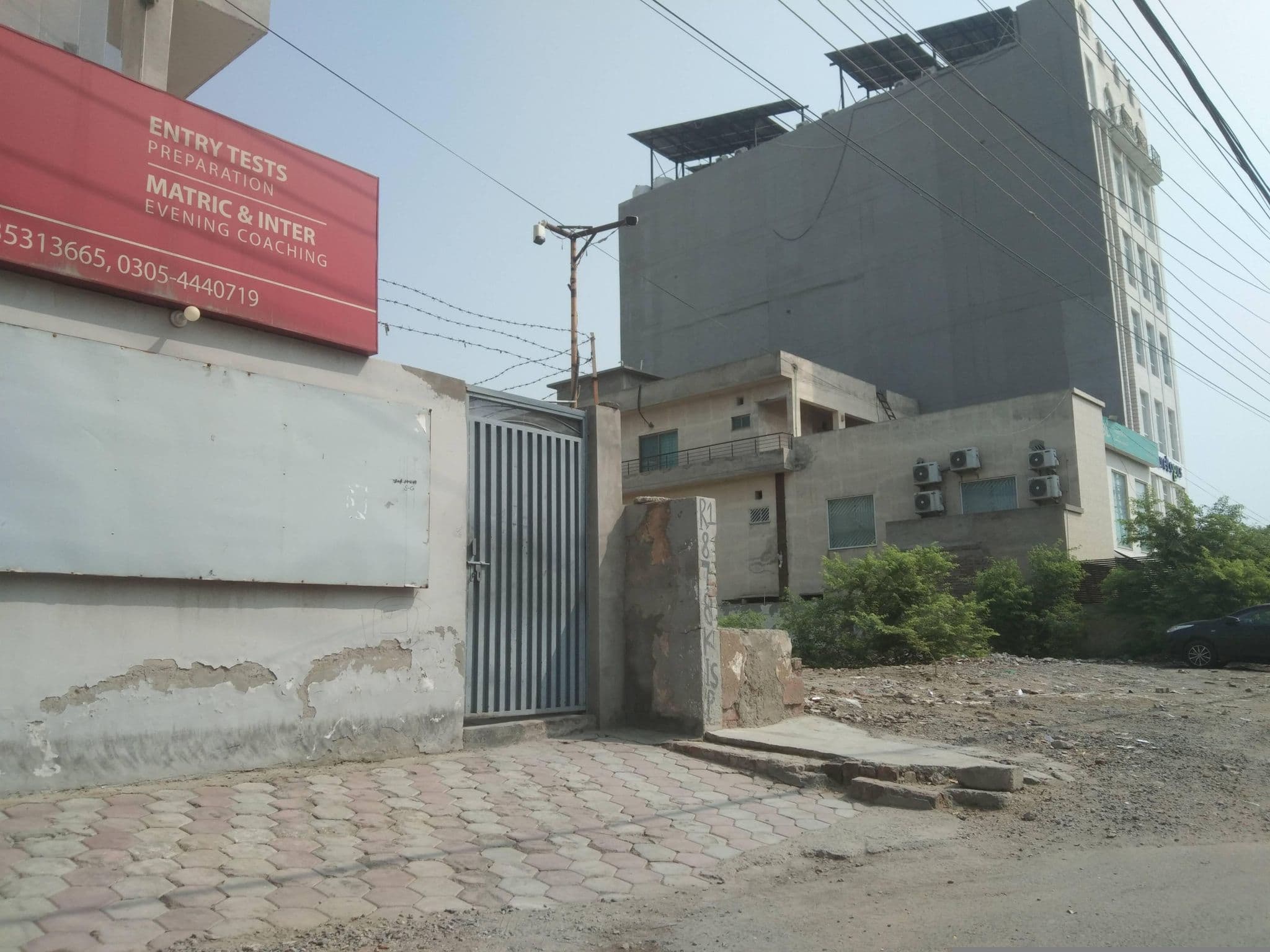Street view near Royal Galaxy guest House, Model Town — © alihamza (CC BY-SA · Mapillary)