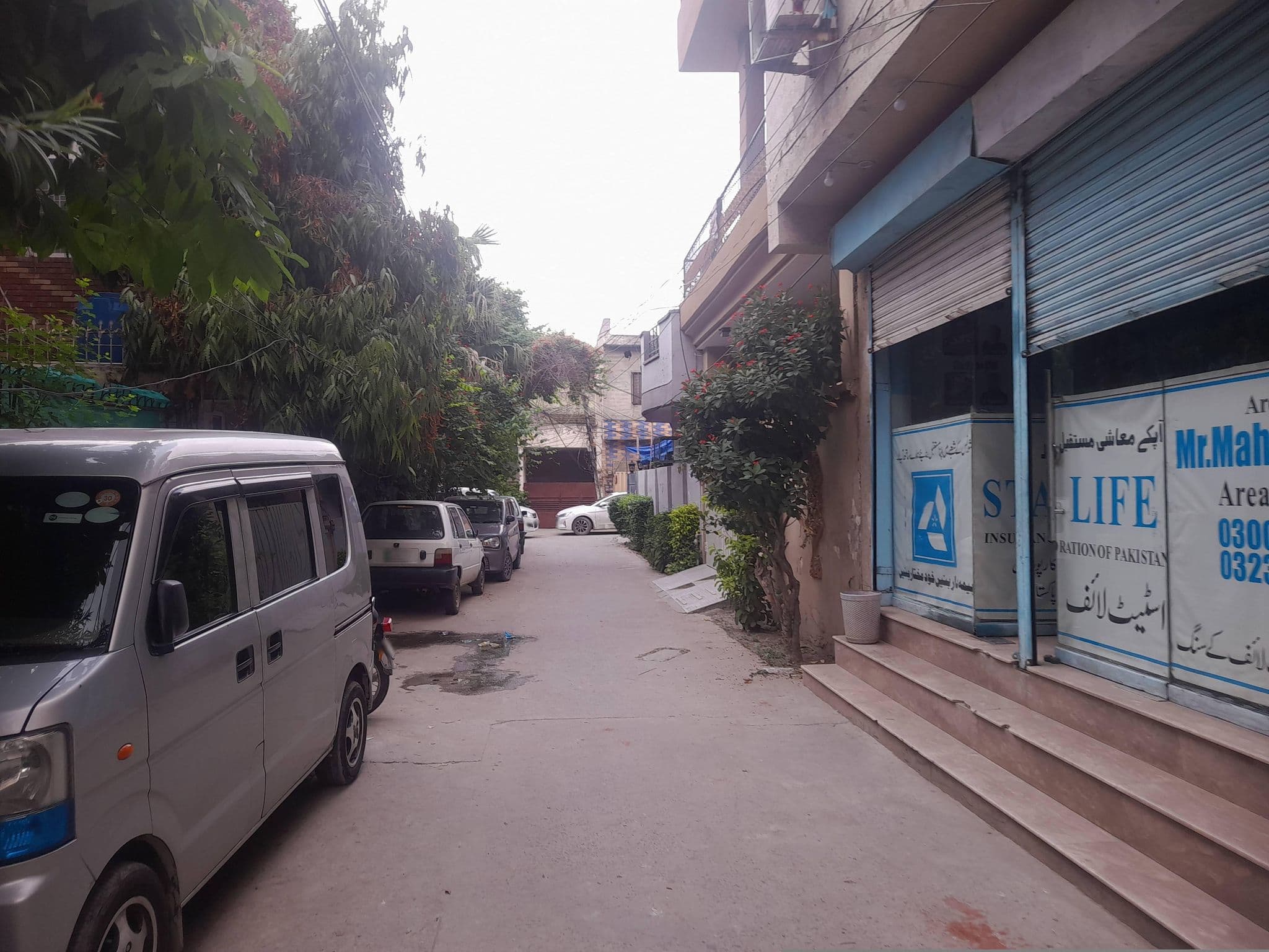 Street view near Continental Boys Hostel Model Town, Model Town — © Zain_Ali (CC BY-SA · Mapillary)