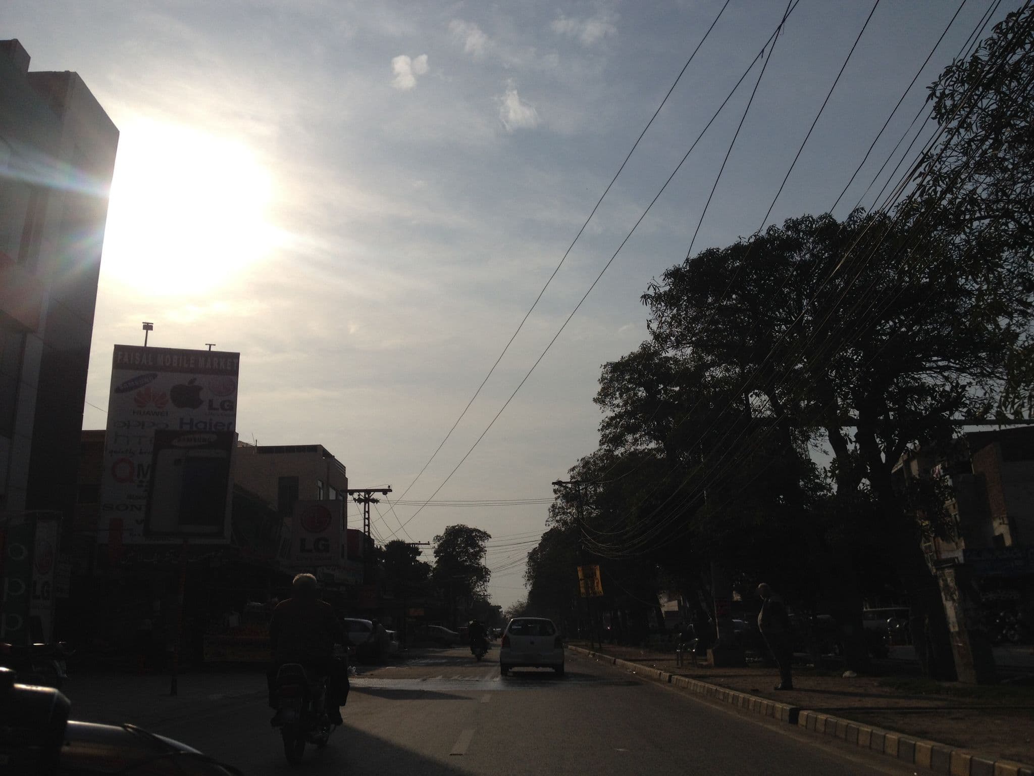 Street view near Hotel visit-Moon Soon Hotel, Model Town — © haunt (CC BY-SA · Mapillary)