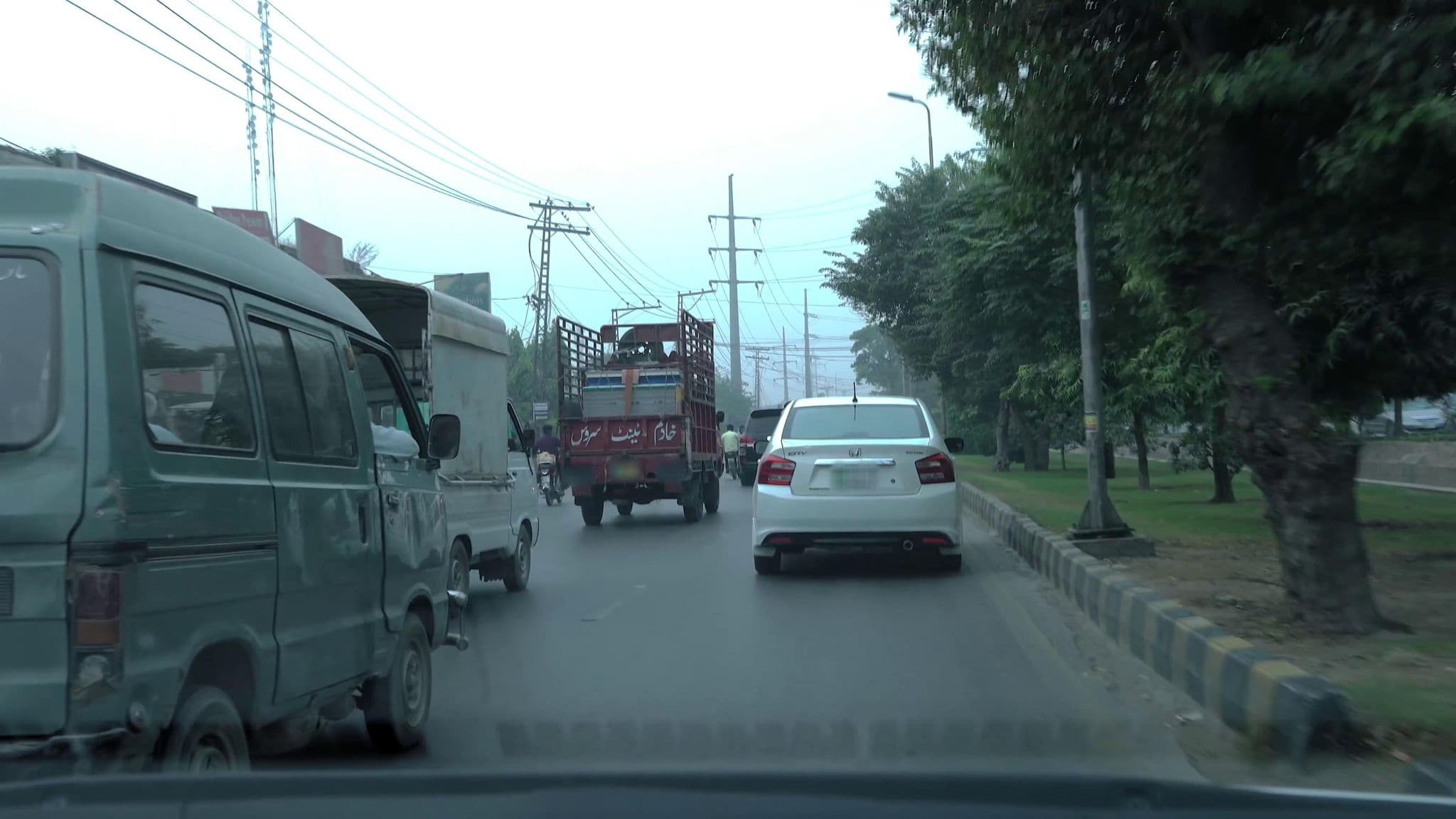Street view near Family palace Hotel One, Model Town — © cut (CC BY-SA · Mapillary)
