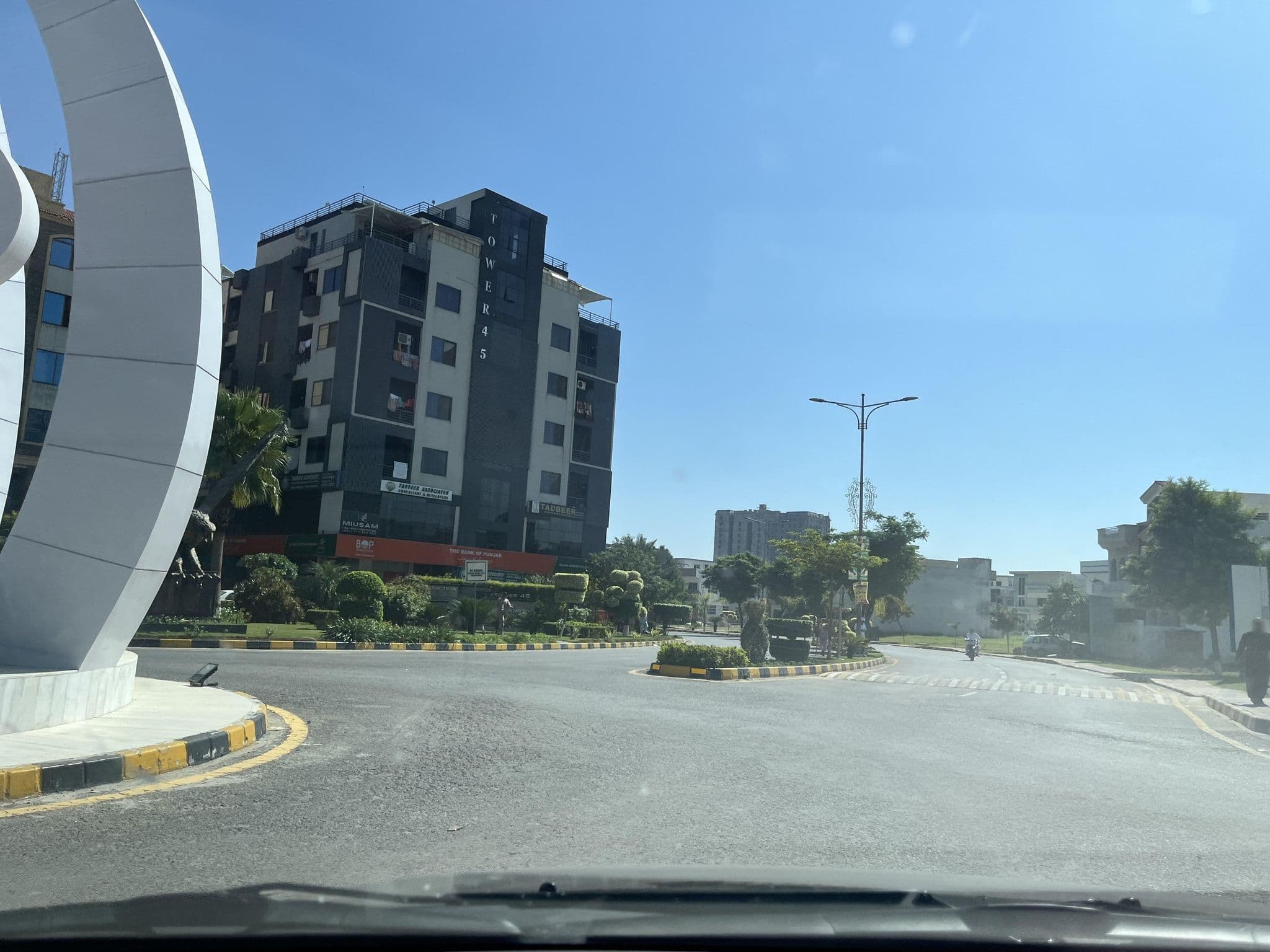 Street view near Royal Galaxy Hotel & Residence Islamabad, Rawalpindi — © masterofnoroad (CC BY-SA · Mapillary)