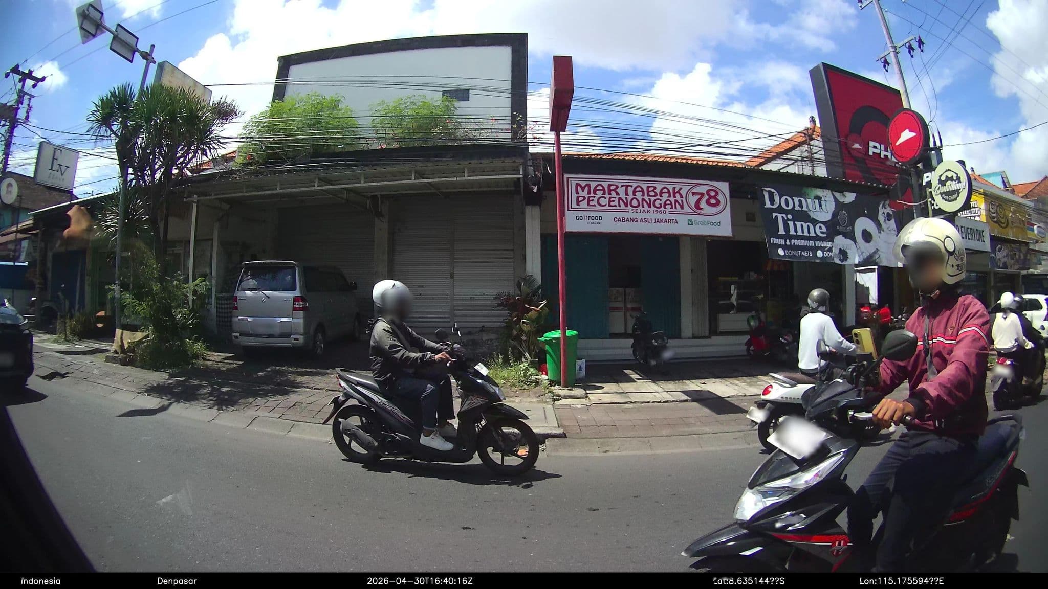 Street view near de Seruni Guest House Dalung Bali, Dalung — © Kaart---RIGHT (CC BY-SA · Mapillary)