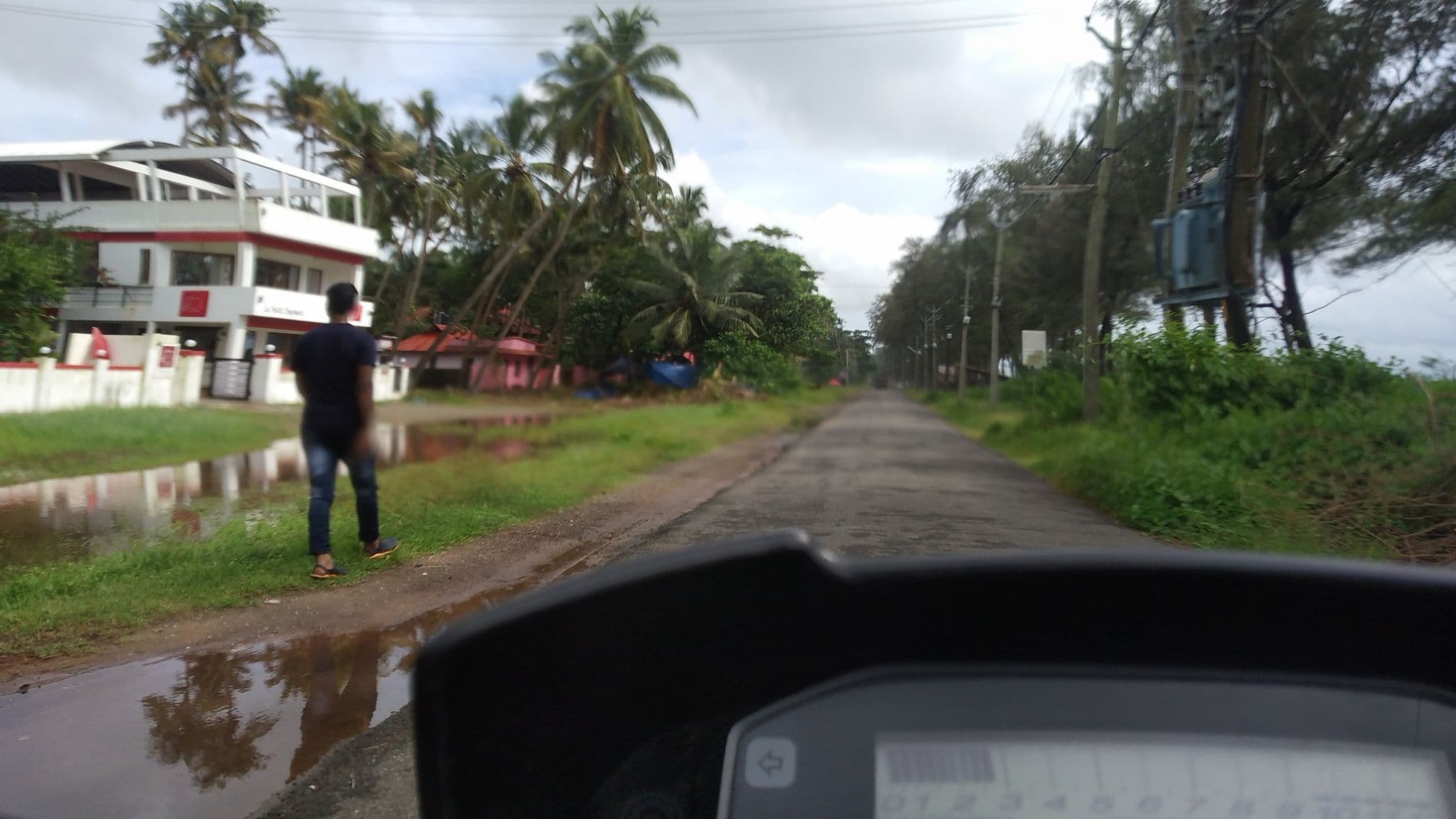 Street view near Appu's Nido Beach Homes, Vadakakarai — © jothishbabu (CC BY-SA · Mapillary)