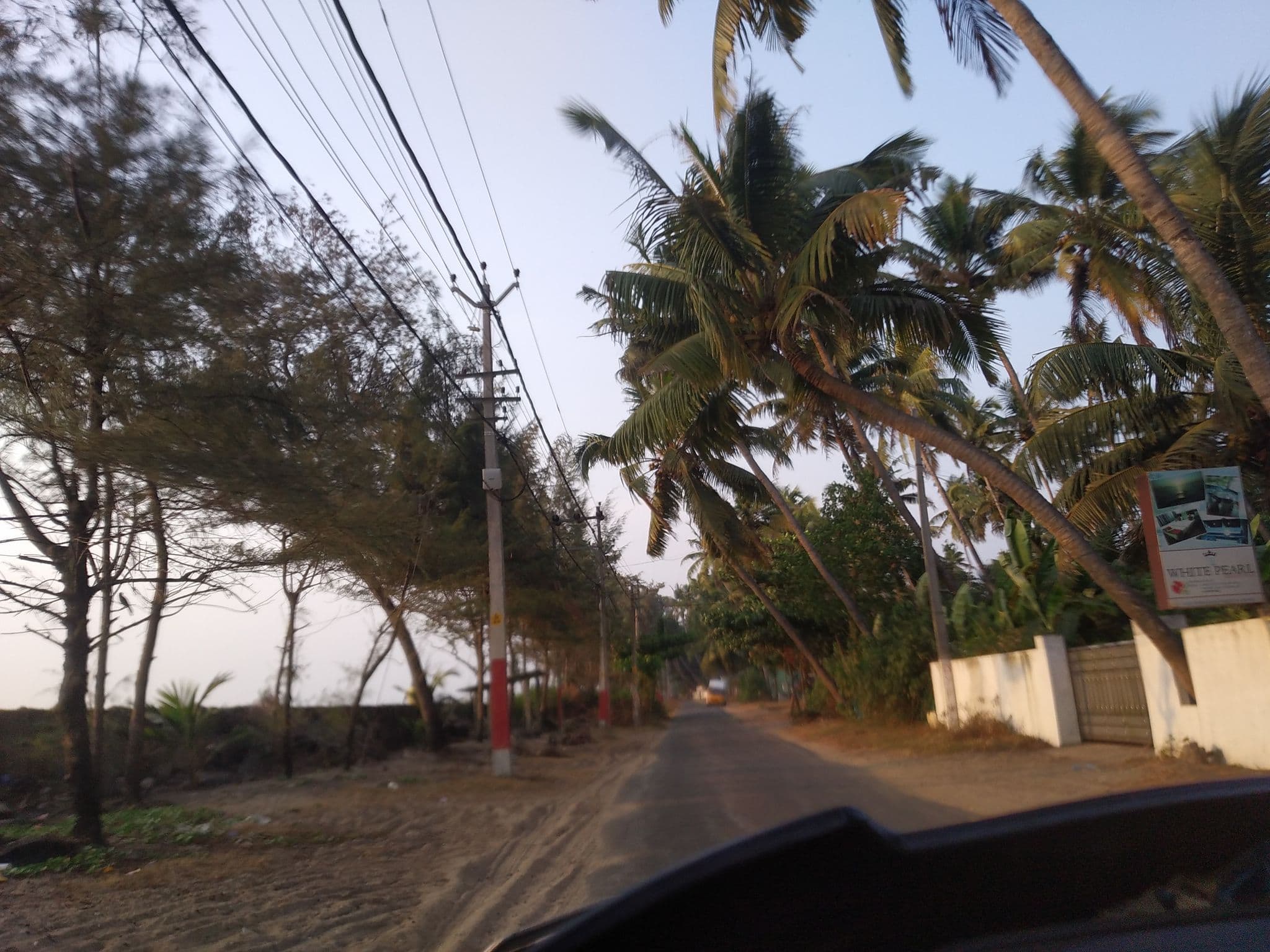 Street view near White Pearl Service Villa, Vadakakarai — © jothishbabu (CC BY-SA · Mapillary)