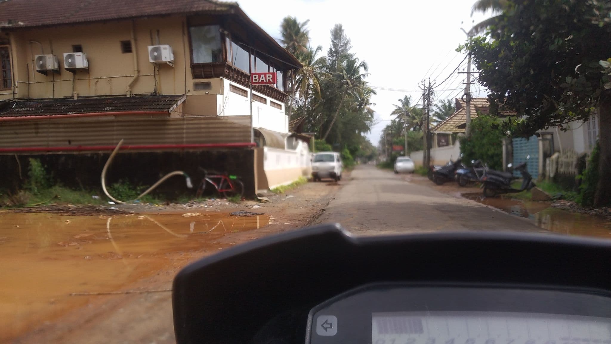 Street view near SEALAGOON HEALTH RESORT, Vadakakarai — © jothishbabu (CC BY-SA · Mapillary)