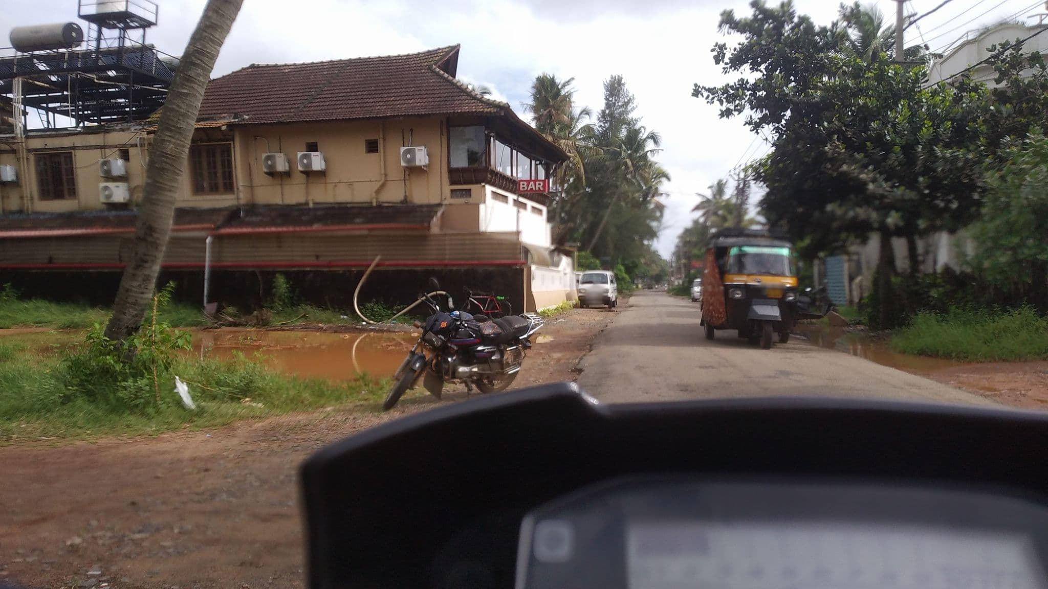 Street view near The Cabana, Vadakakarai — © jothishbabu (CC BY-SA · Mapillary)