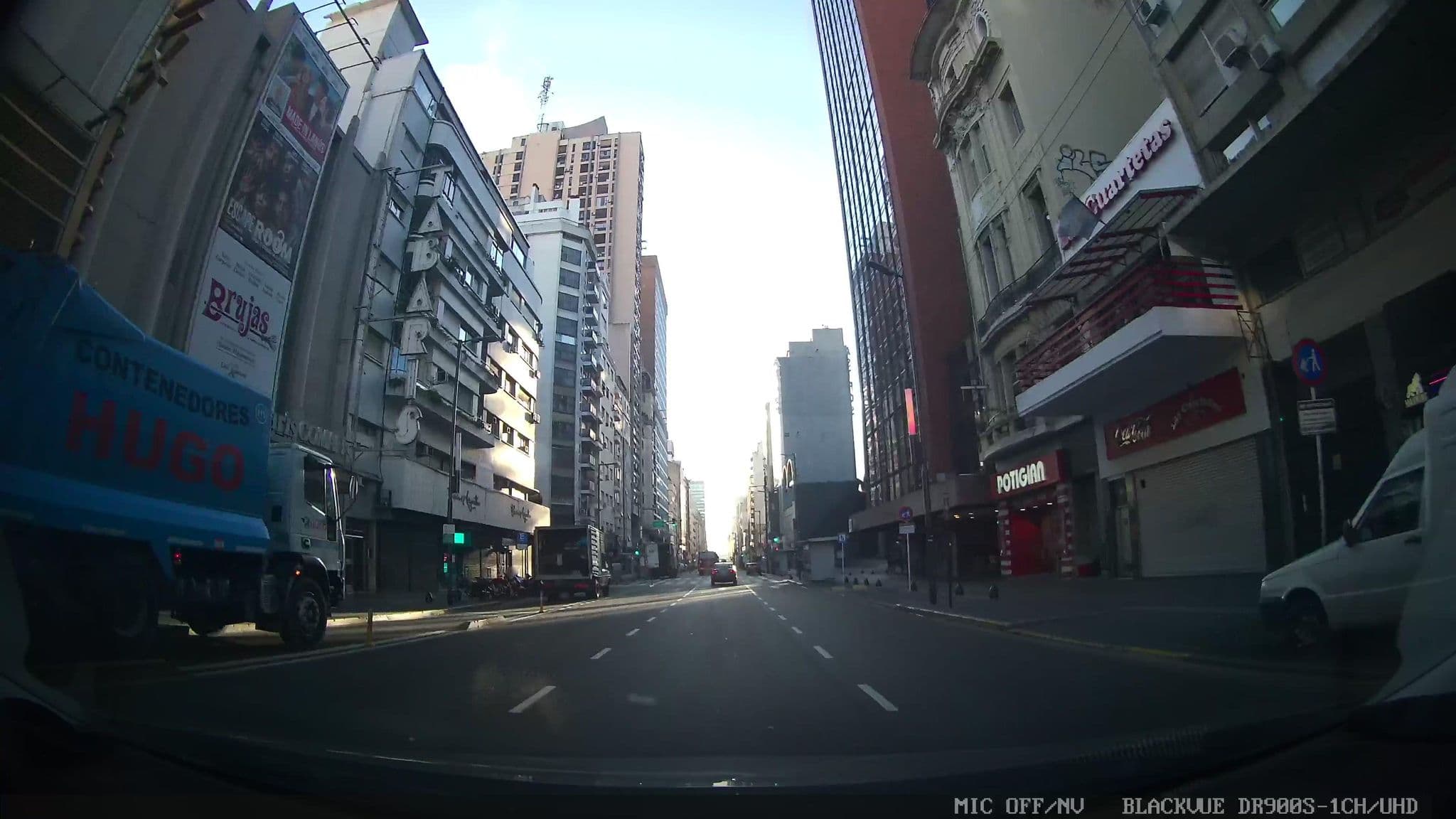 Street view near 818 Suites, Buenos Aires — © kaartcam (CC BY-SA · Mapillary)