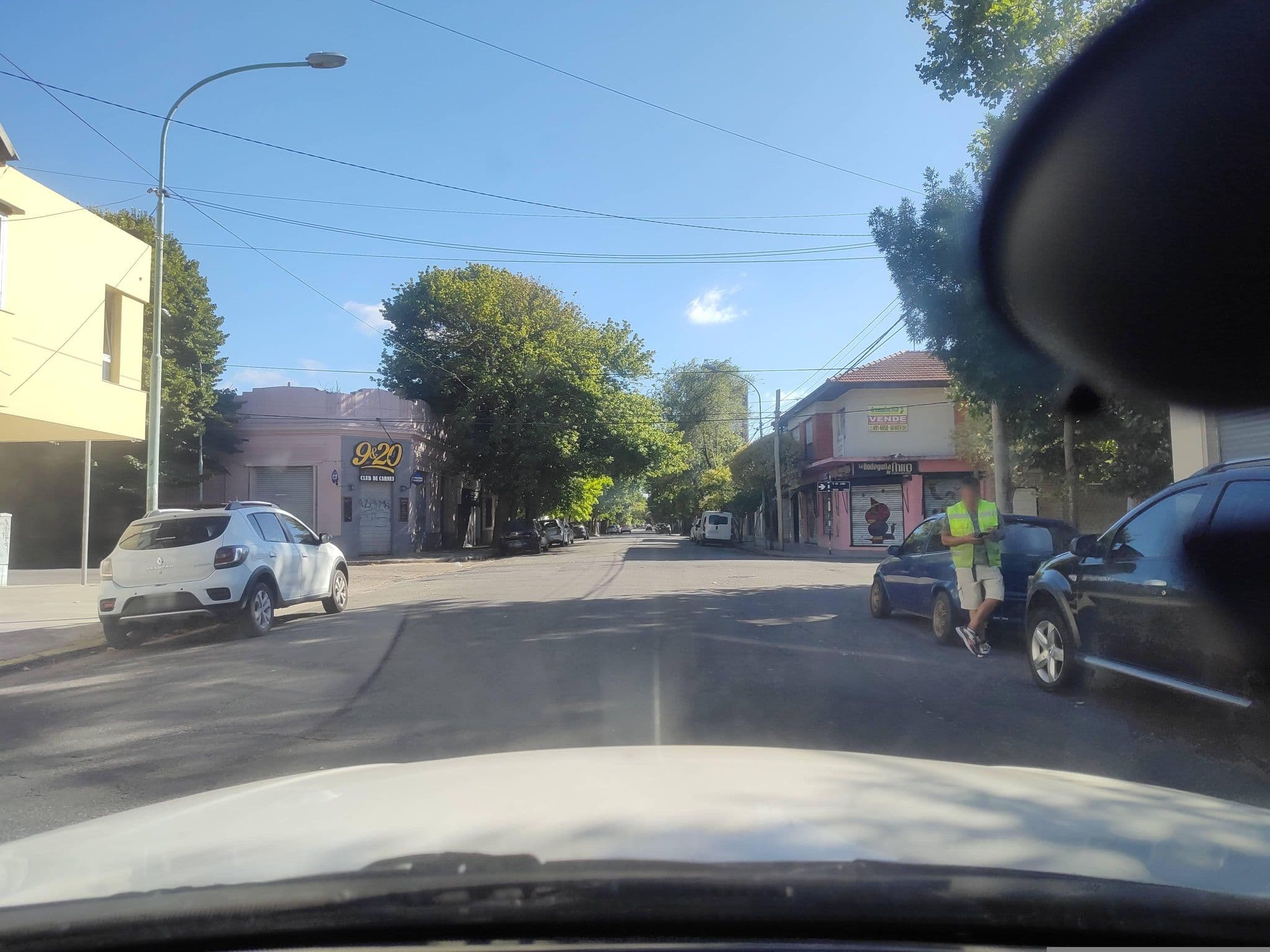 Street view near COMPLEJO DE DEPARTAMENTOS TEMPORAL HOSTEL, Mar del Plata — © Kaart_Local (CC BY-SA · Mapillary)