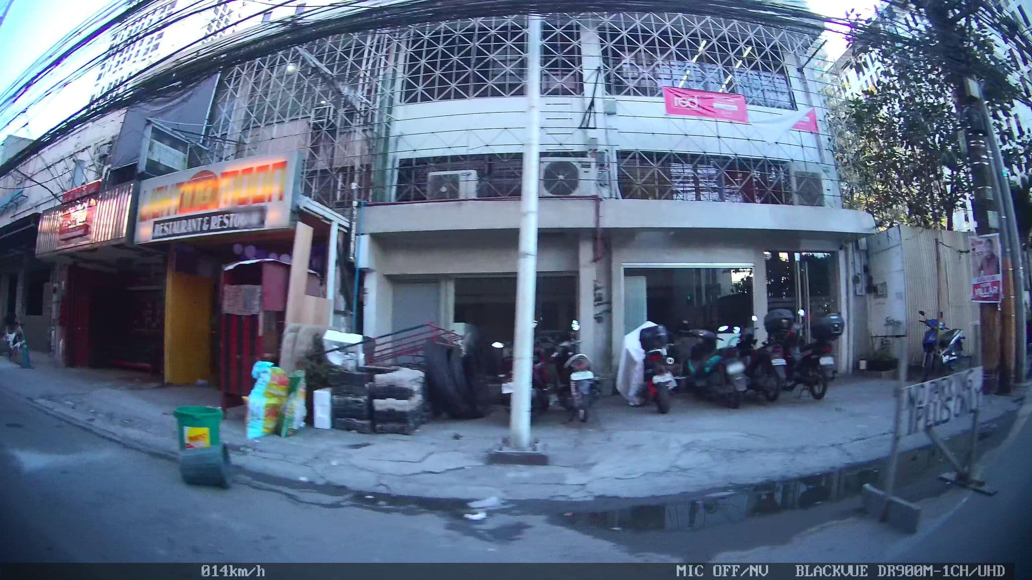Street view near Armada Hotel Manila, Paco — © kaart_4 (CC BY-SA · Mapillary)