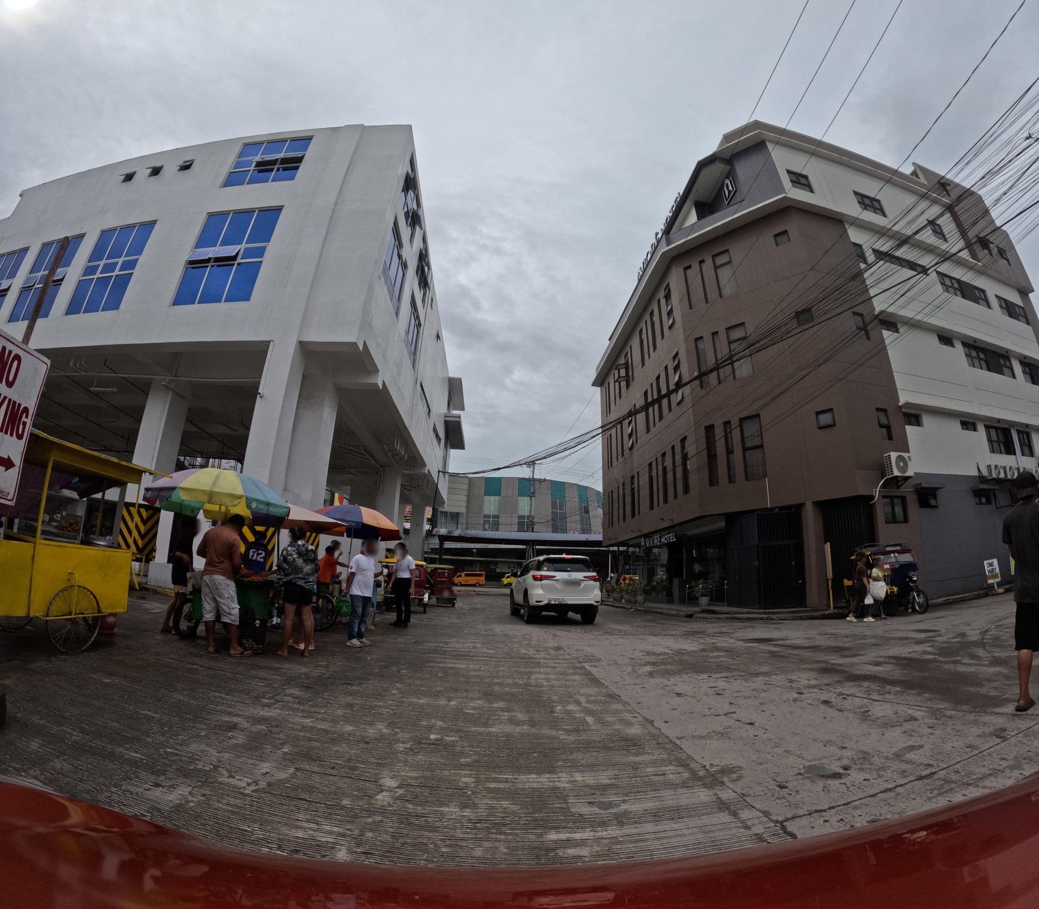 Street view near Avioré Hotel Tacloban, Tacloban — © DyniseLira (CC BY-SA · Mapillary)