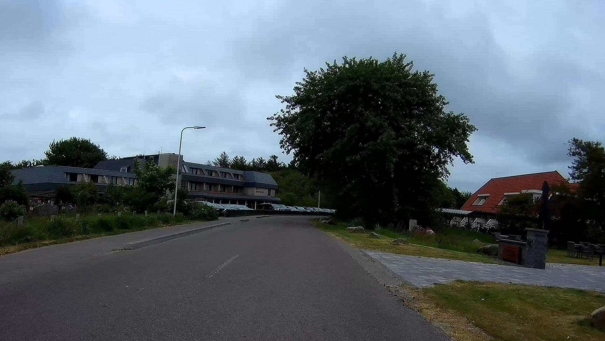 Street view near Landgoed Hotel Tatenhove, De Koog — © micmin1972 (CC BY-SA · Mapillary)