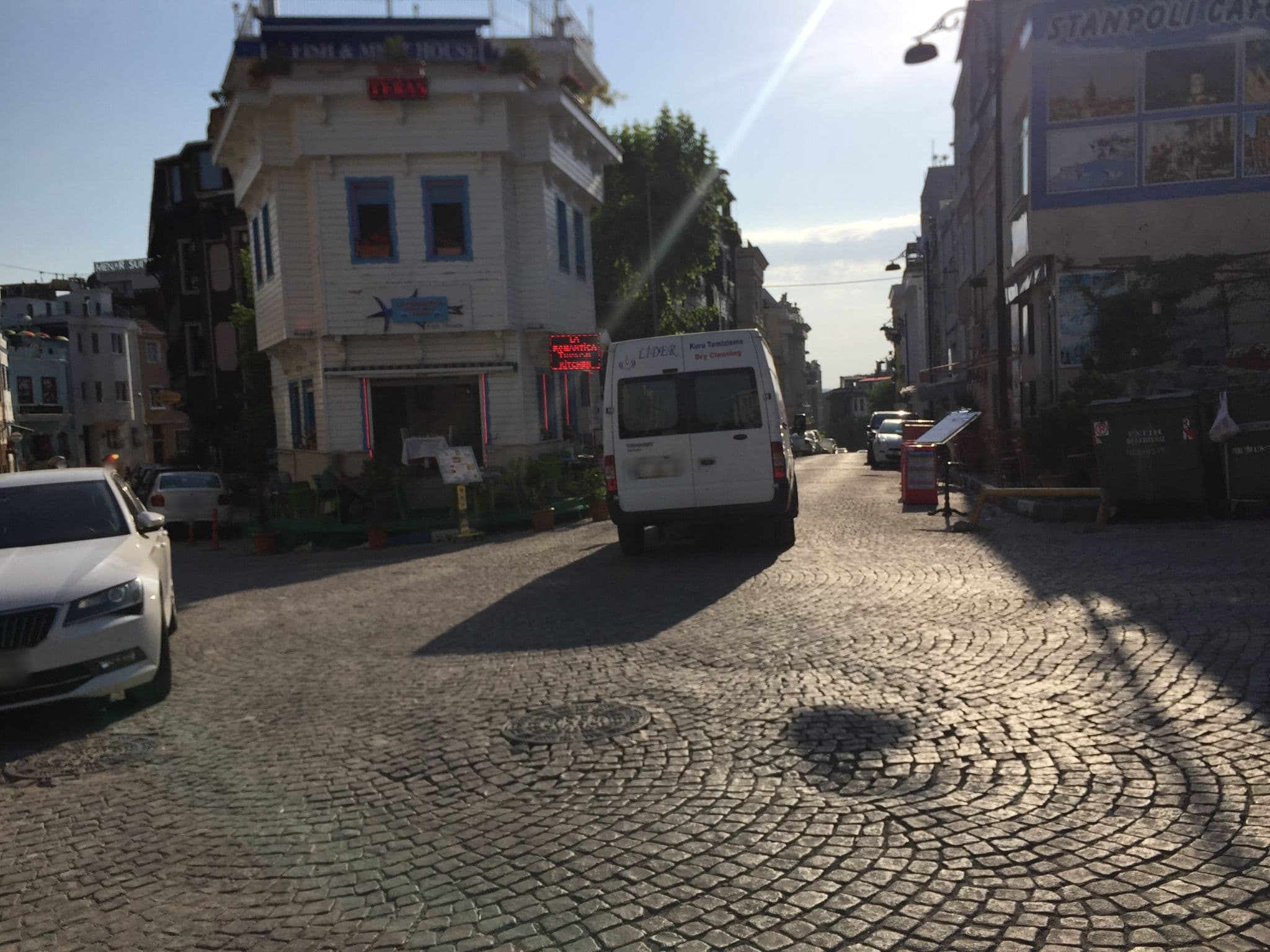 Street view near Mula Hotel, Sultanahmet — © sessiznotalar (CC BY-SA · Mapillary)