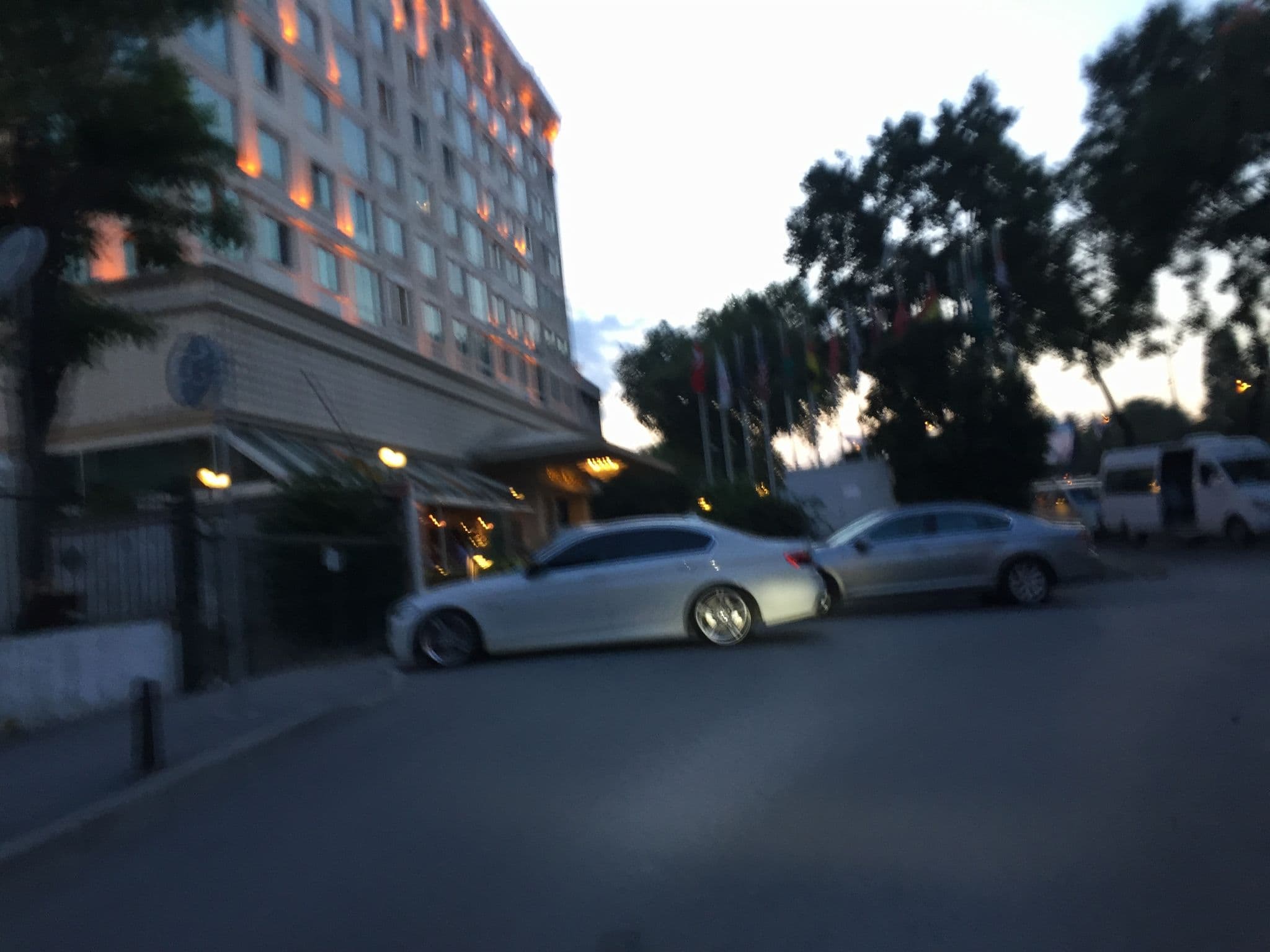 Street view near Akgün İstanbul Hotel, WorldHotels Crafted Collection, Fatih — © sessiznotalar (CC BY-SA · Mapillary)