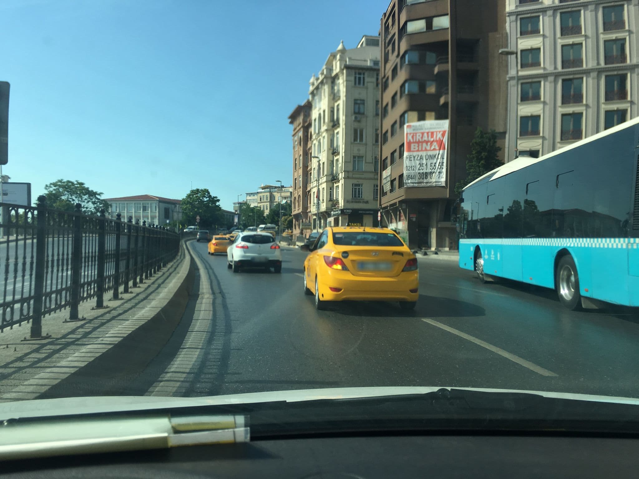 Street view near Grand Halic Hotel, Eminönü — © myusufuyan (CC BY-SA · Mapillary)