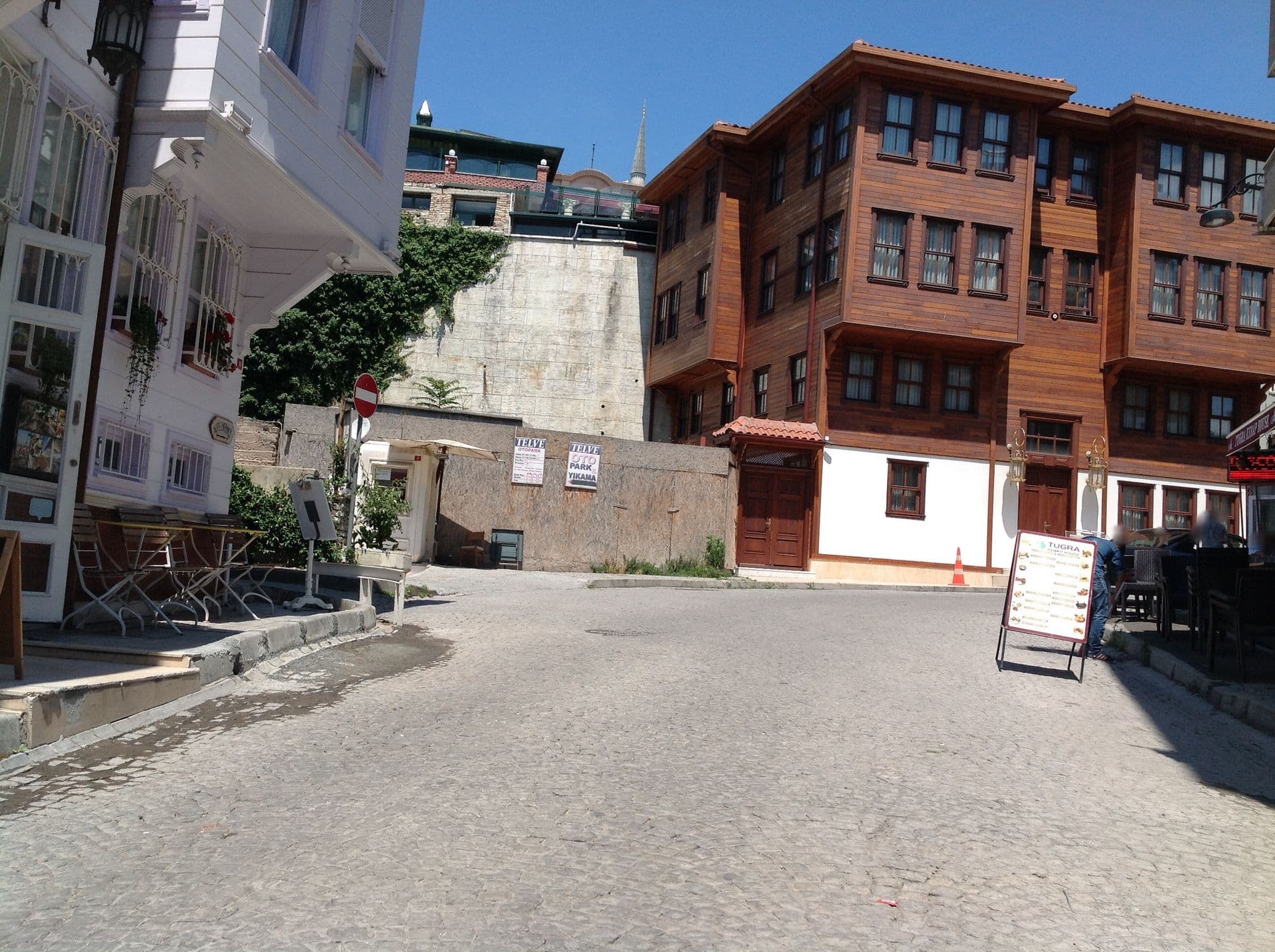 Street view near Blu Ma'Cel - Sultanahmet Boutique Hotel, Sultanahmet — © omarsansi (CC BY-SA · Mapillary)
