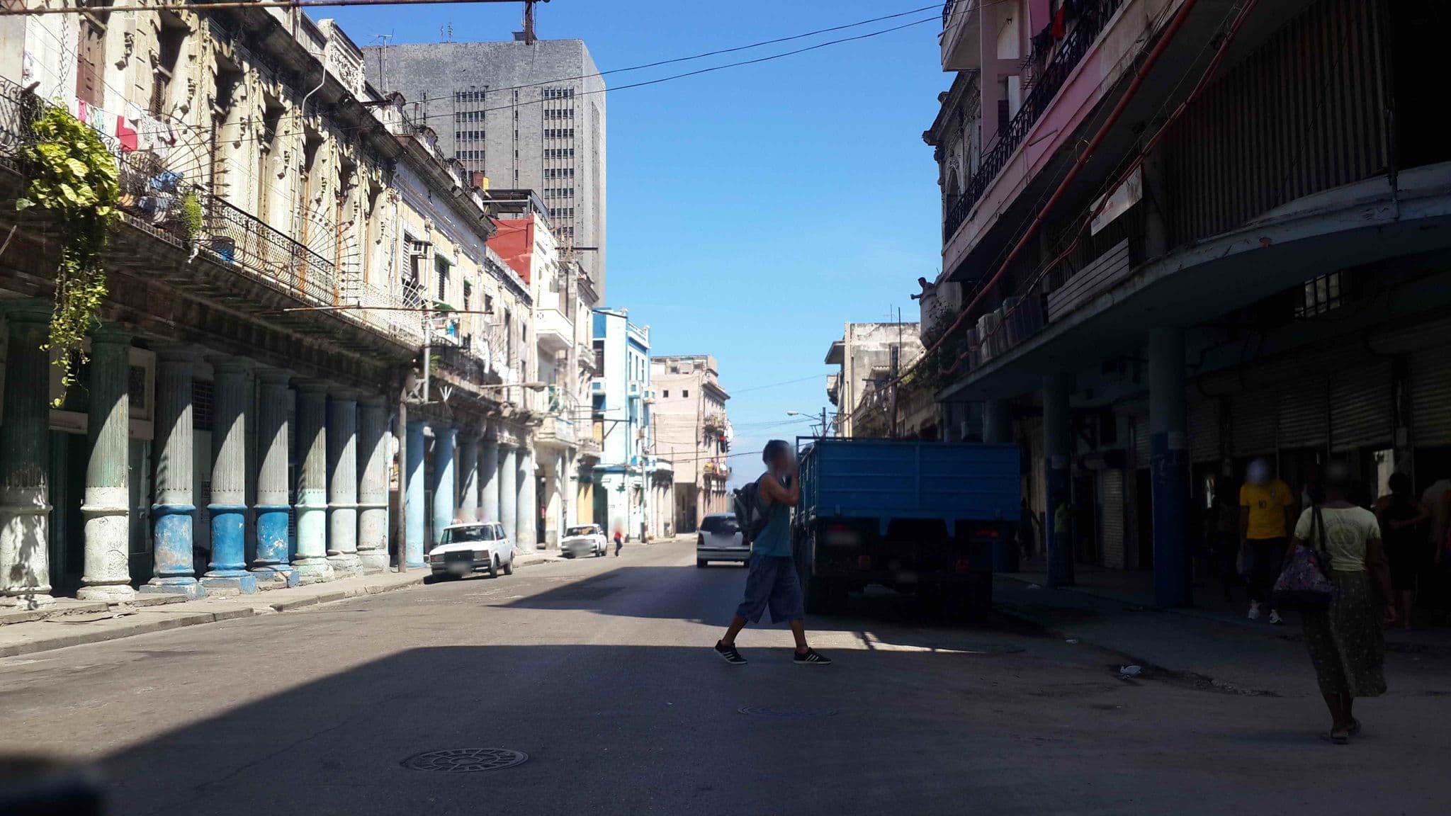 Street view near Rolando's Backpacker hostel, Centro Habana — © havana (CC BY-SA · Mapillary)