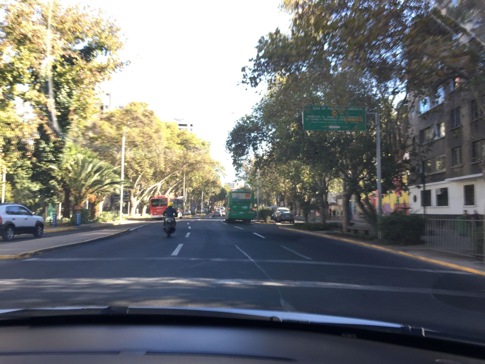 Street view near Hostal Rio Amazonas, Santiago