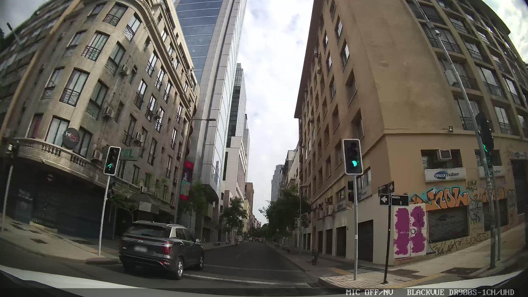 Street view near Hotel Riviera, Santiago