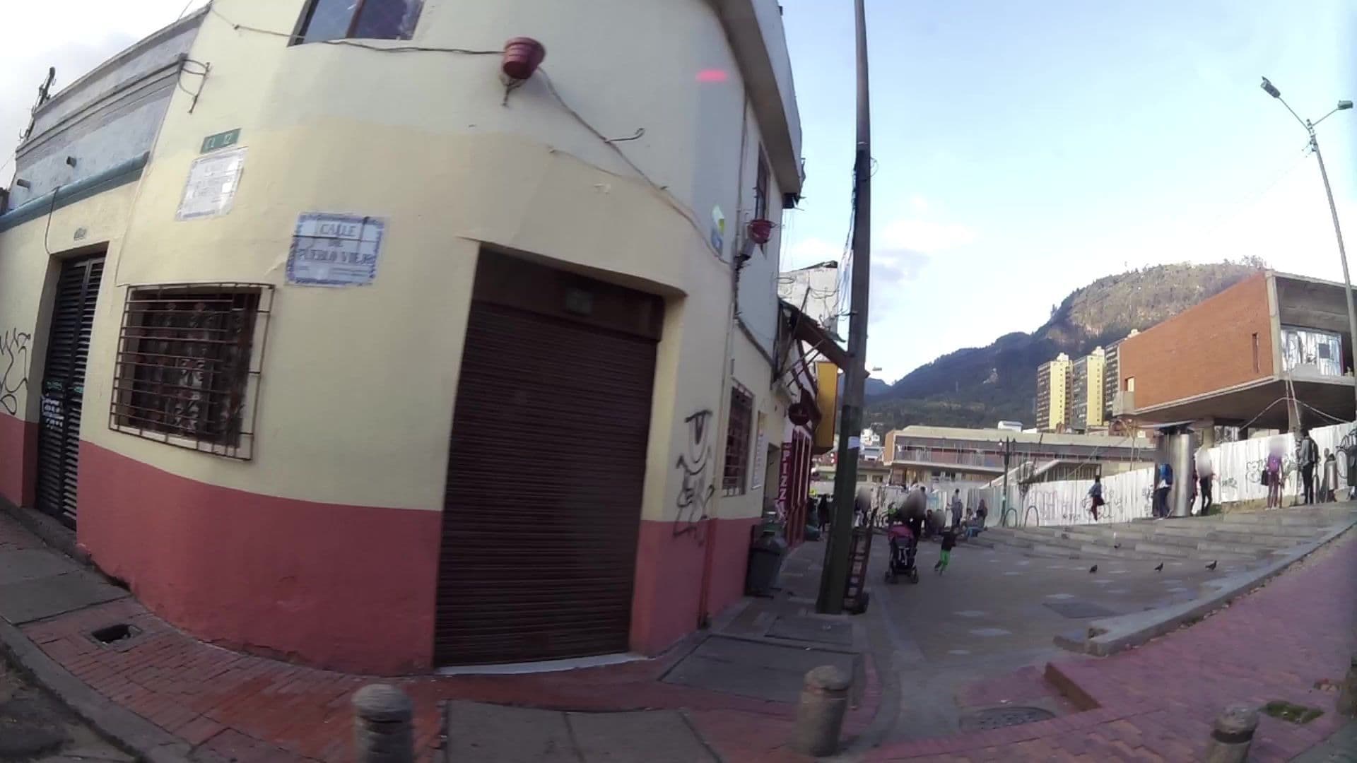 Street view near The Luun Hostel, Bogotá — © kaartcam (CC BY-SA · Mapillary)