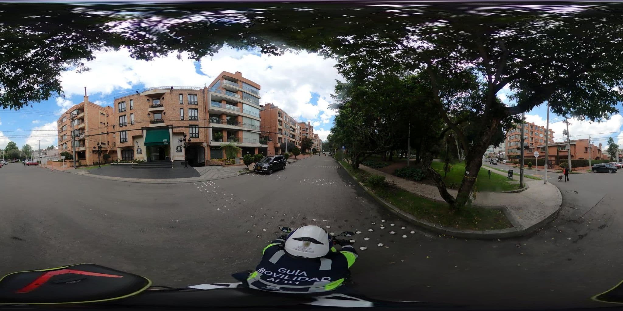 Street view near Hotel Le Manoir Bogota, Barrio San Luis — © krojasSDM (CC BY-SA · Mapillary)