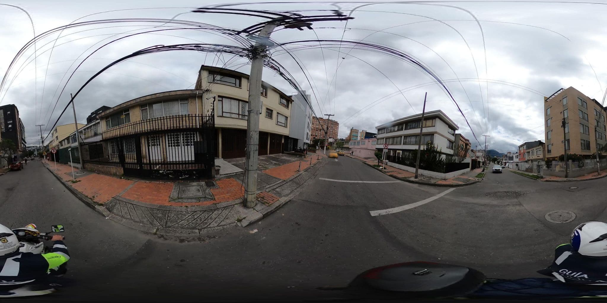Street view near Hotel Apartasuites Mirador del Recuerdo Bogotá, Bogotá — © jramonSDM (CC BY-SA · Mapillary)