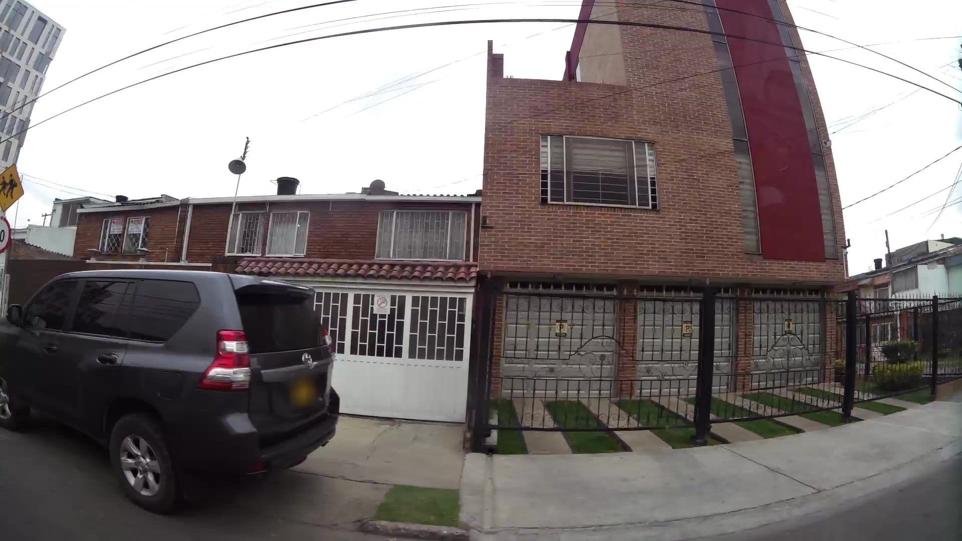 Street view near Arkadia - ART LIVING IN BOGOTA HOTEL, Kennedy — © kaartcam (CC BY-SA · Mapillary)