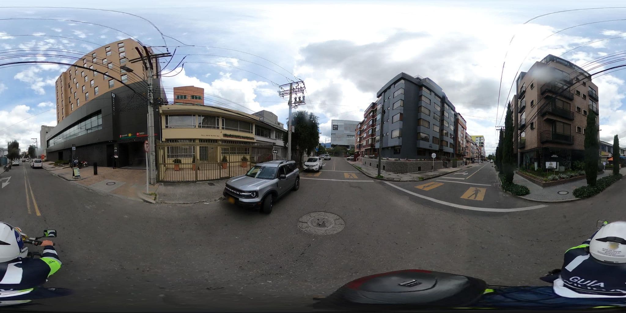 Street view near Hotel De Película, Bogotá — © jramonSDM (CC BY-SA · Mapillary)
