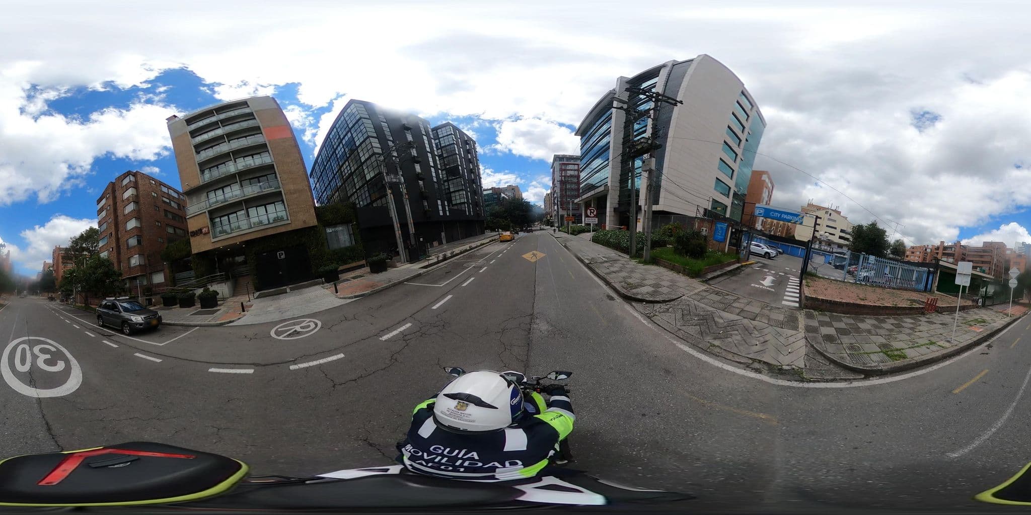 Street view near Hotel Espacio 94, Barrio San Luis — © cgalindop (CC BY-SA · Mapillary)