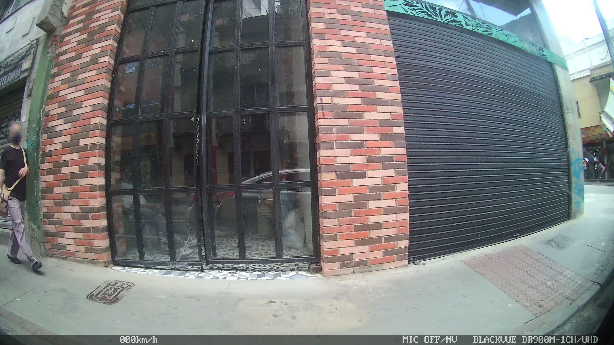 Street view near Appartments Pool and Rooftop Downtown Hotel, Medellín — © kaart_4 (CC BY-SA · Mapillary)