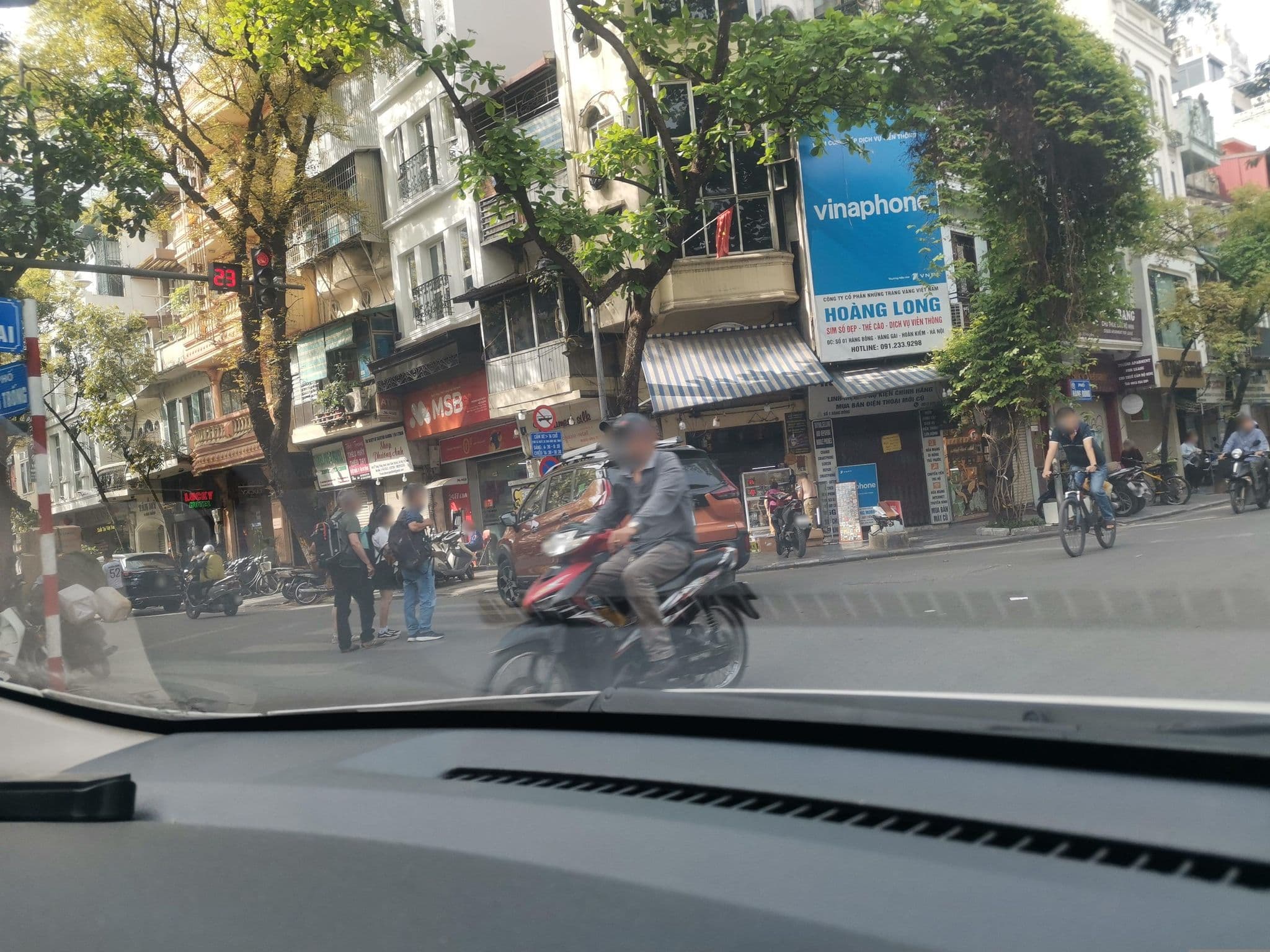 Street view near SQ Hang Gai Hotel & Spa, Hoàn Kiếm — © hn_left_2 (CC BY-SA · Mapillary)
