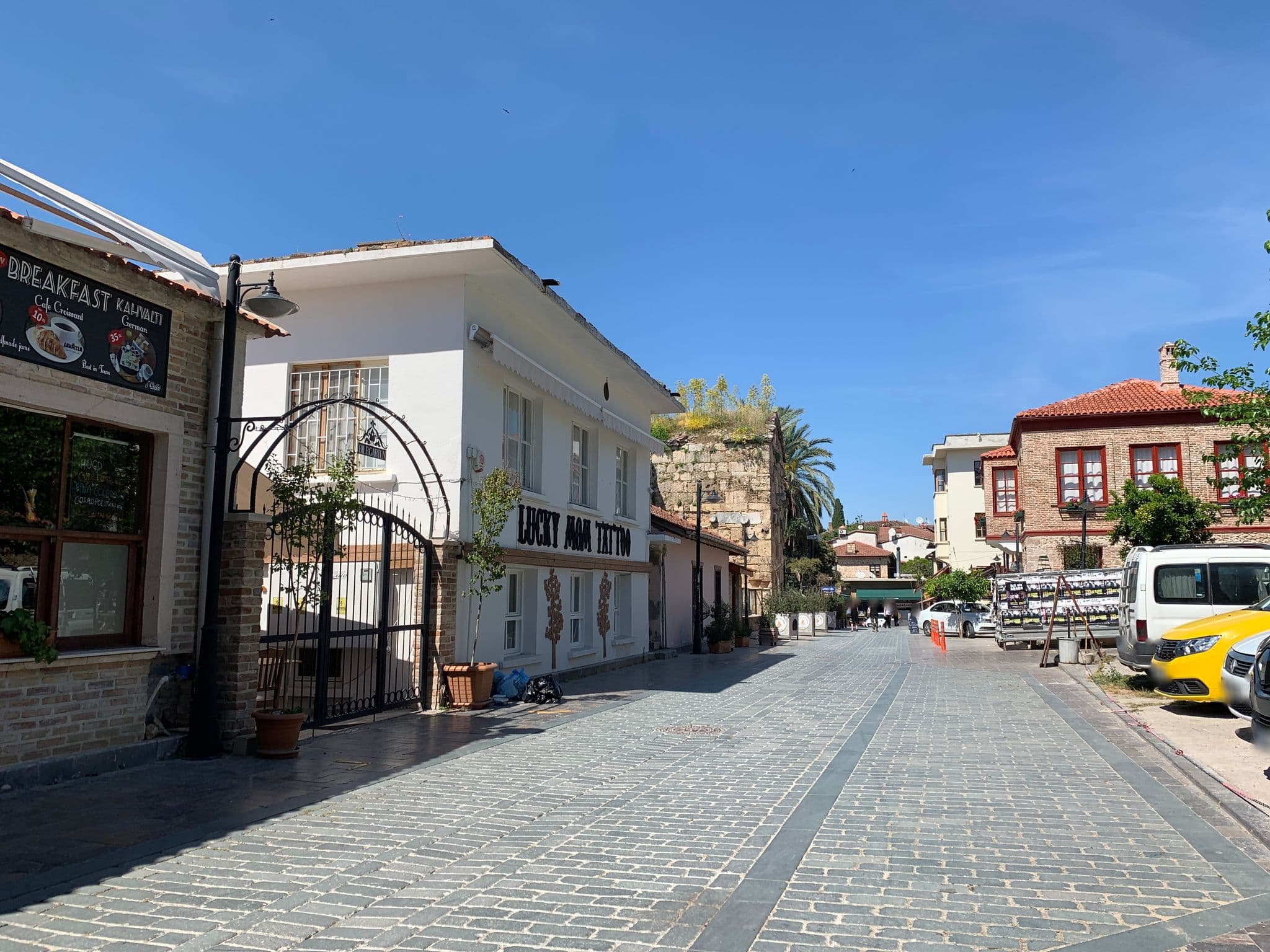 Street view near Villa Tulipan, Antalya — © empty (CC BY-SA · Mapillary)