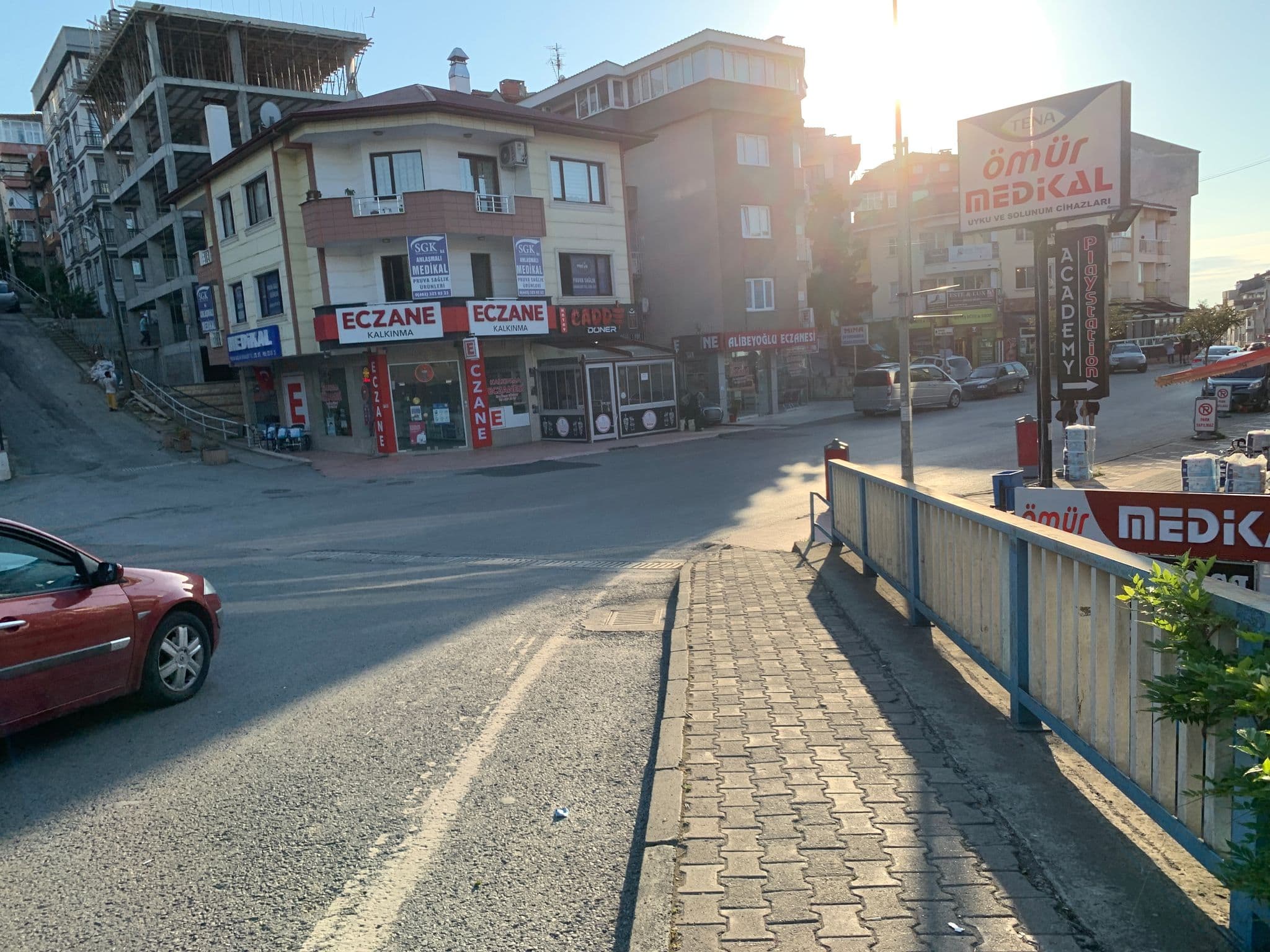 Street view near The Mu City Hotel, Trabzon — © robot8a (CC BY-SA · Mapillary)